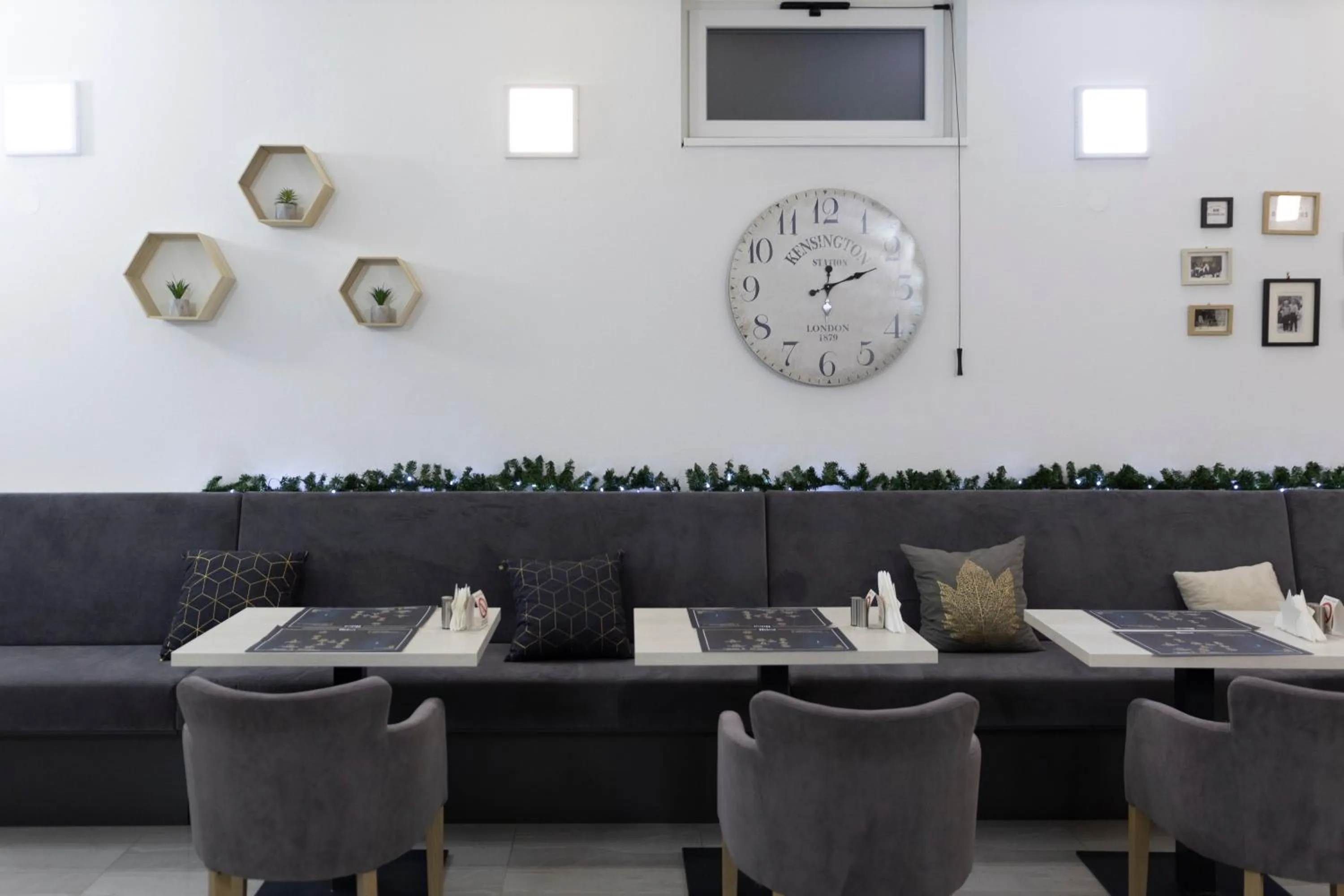 Lounge or bar in Garni Hotel 11tica DM