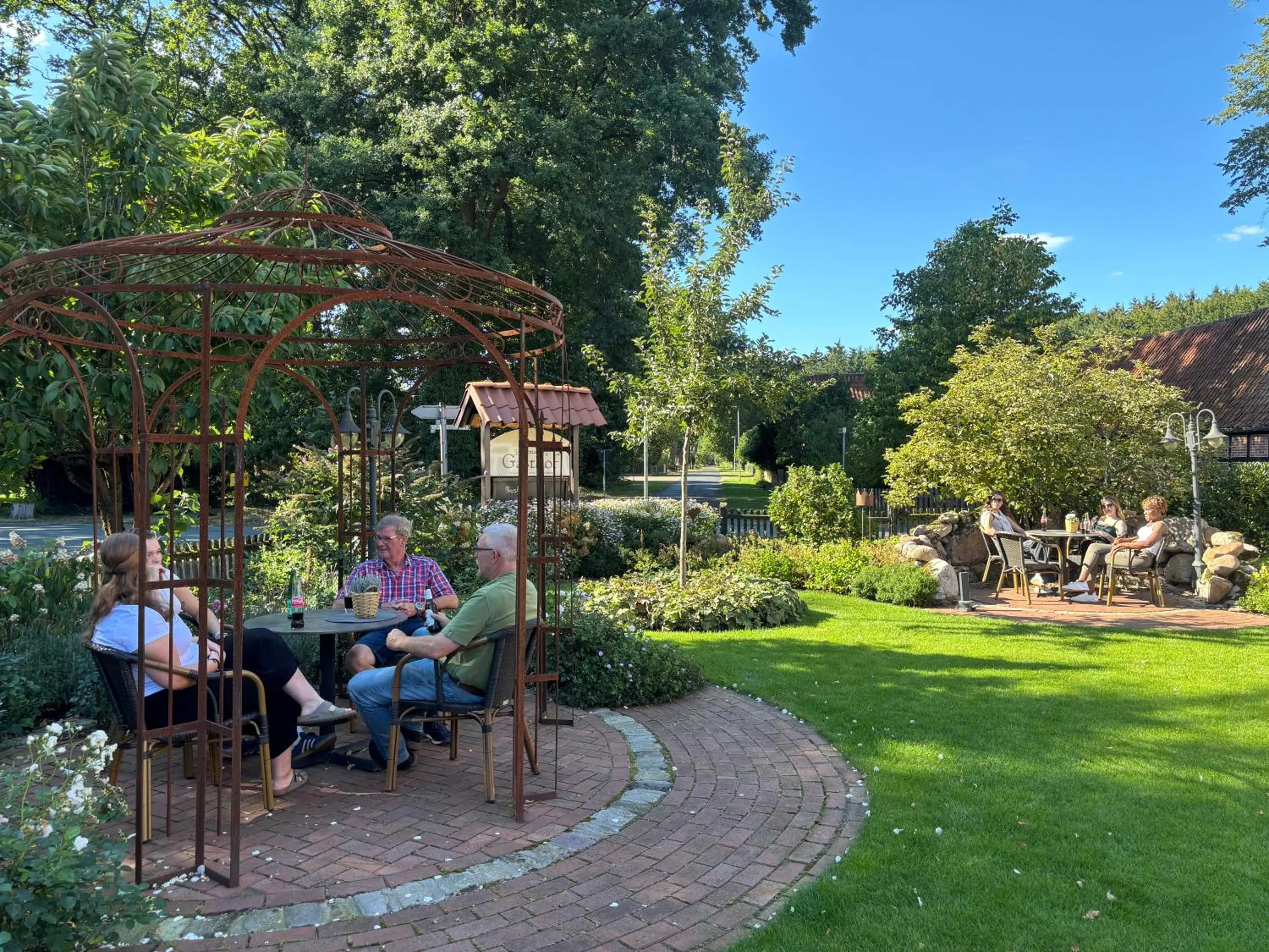 Garden view in Heitmann`s Gasthof