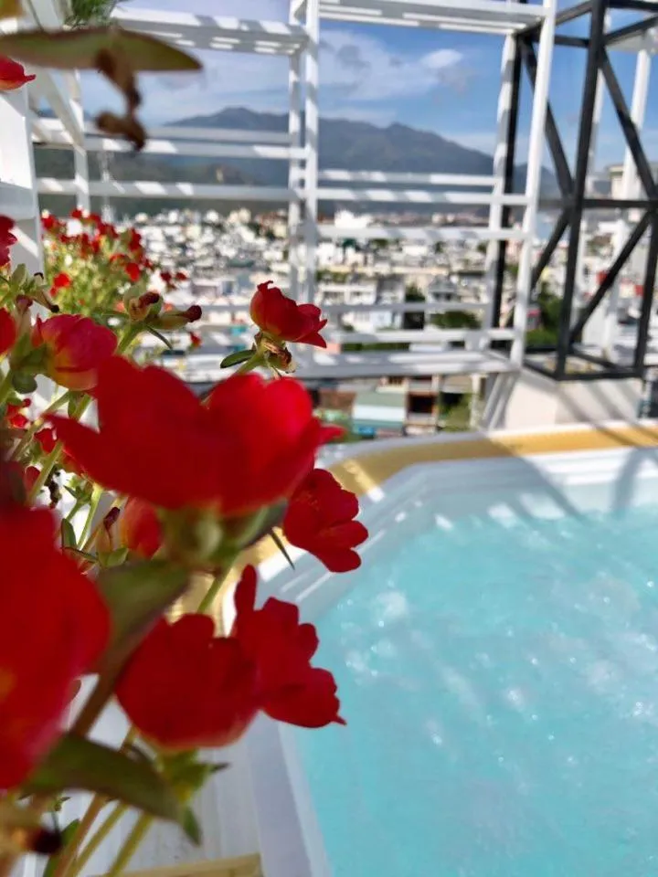 Olivia Hotel and Apartment