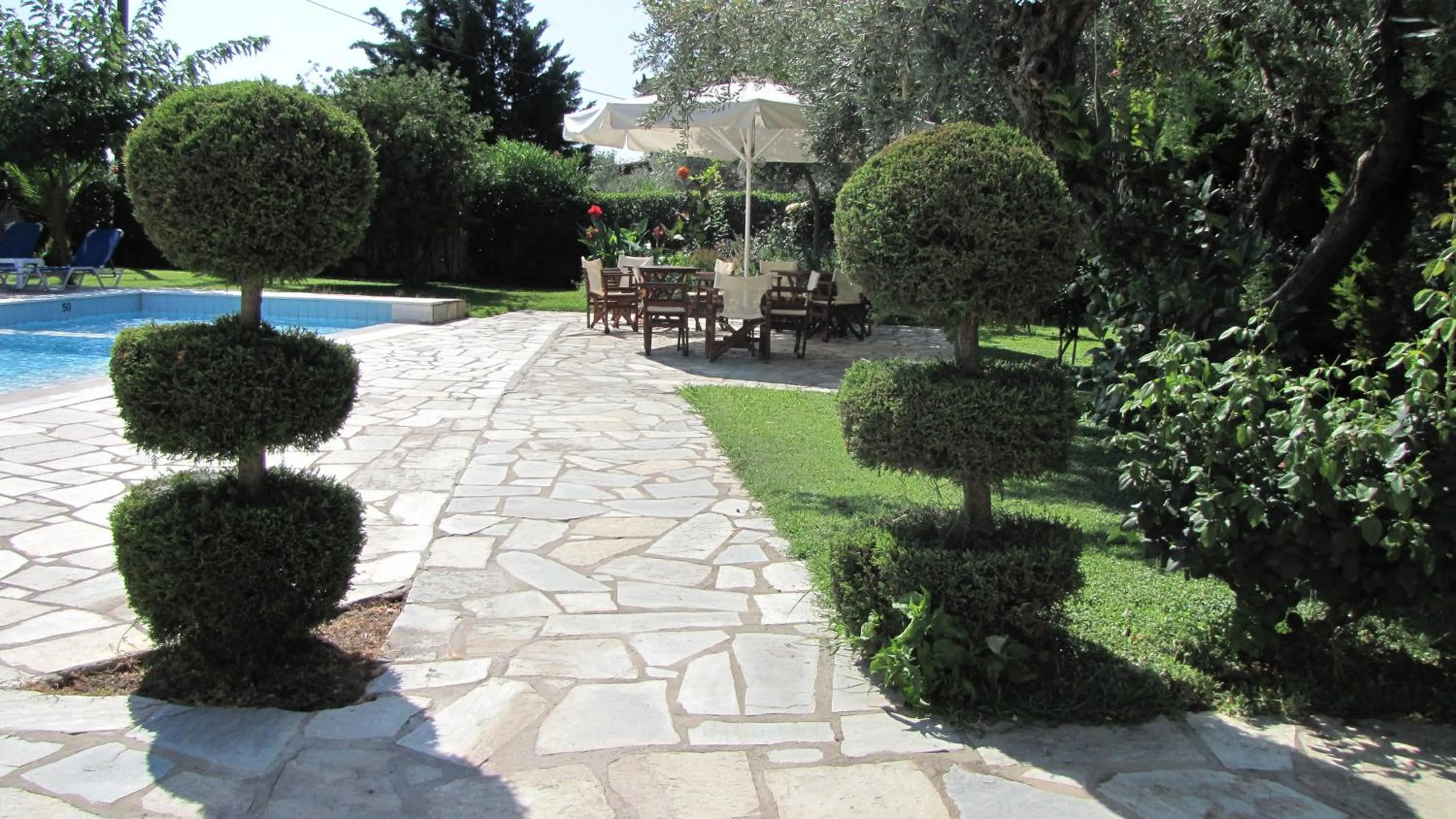 Spring in Palirria Hotel & Studios