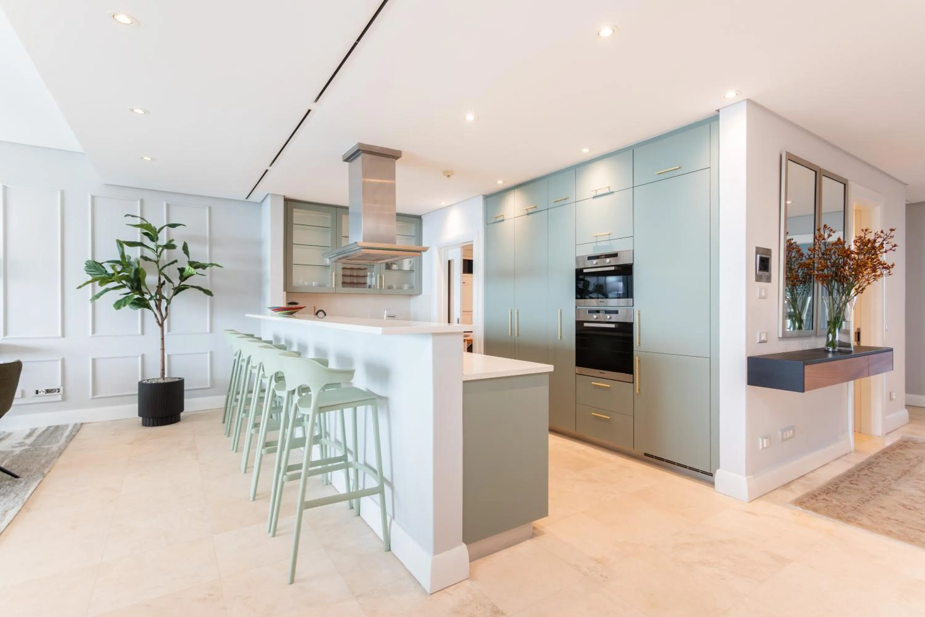 Kitchen or kitchenette in Mountain Marina Luxury Apartments