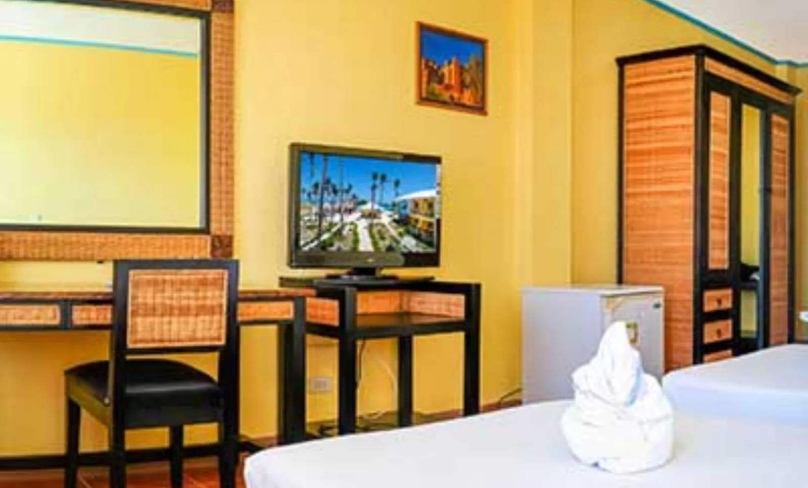 TV/Entertainment Center in Marlins Beach Resort