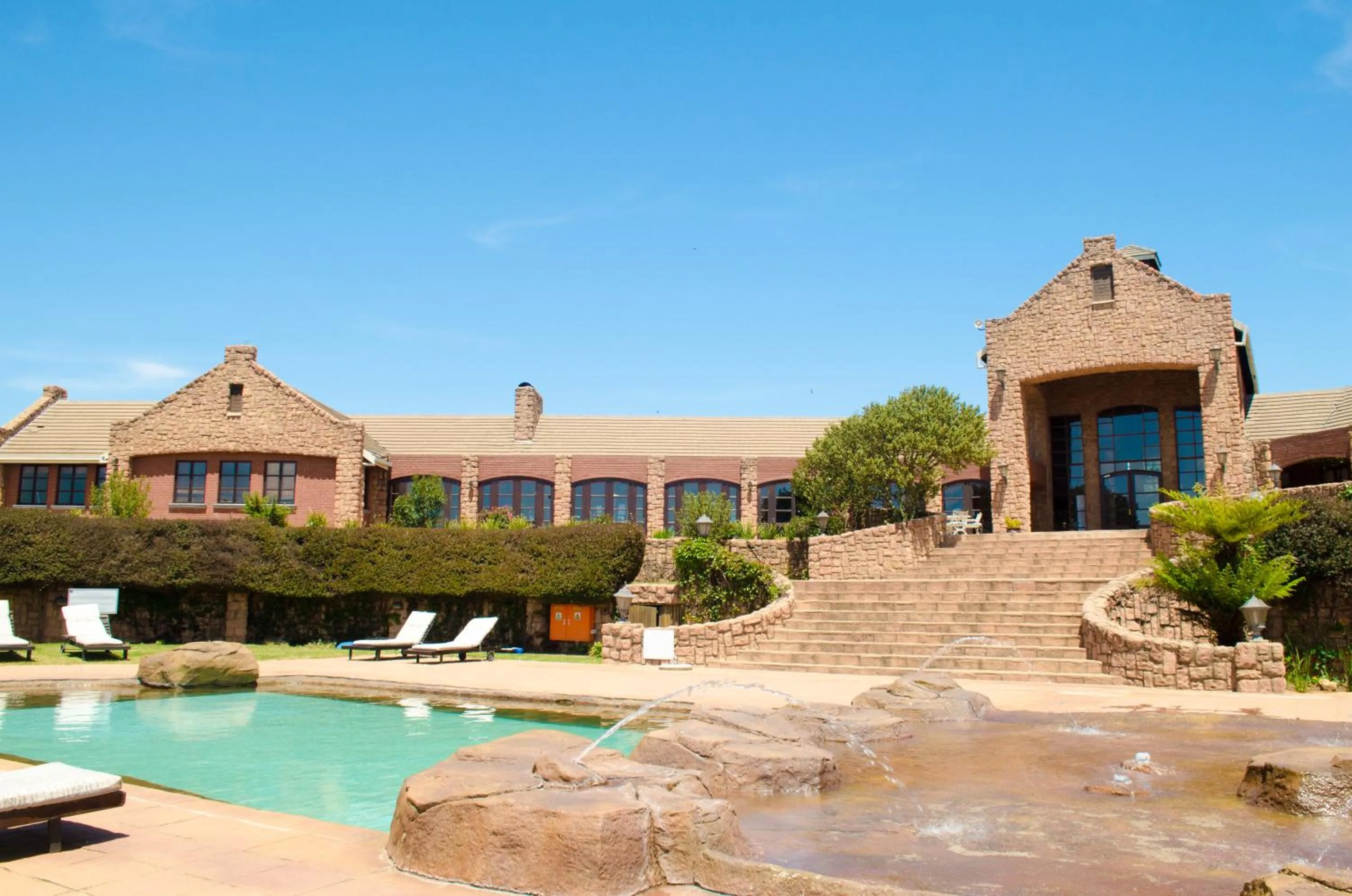 Swimming pool in Gooderson Kloppenheim Country Estate