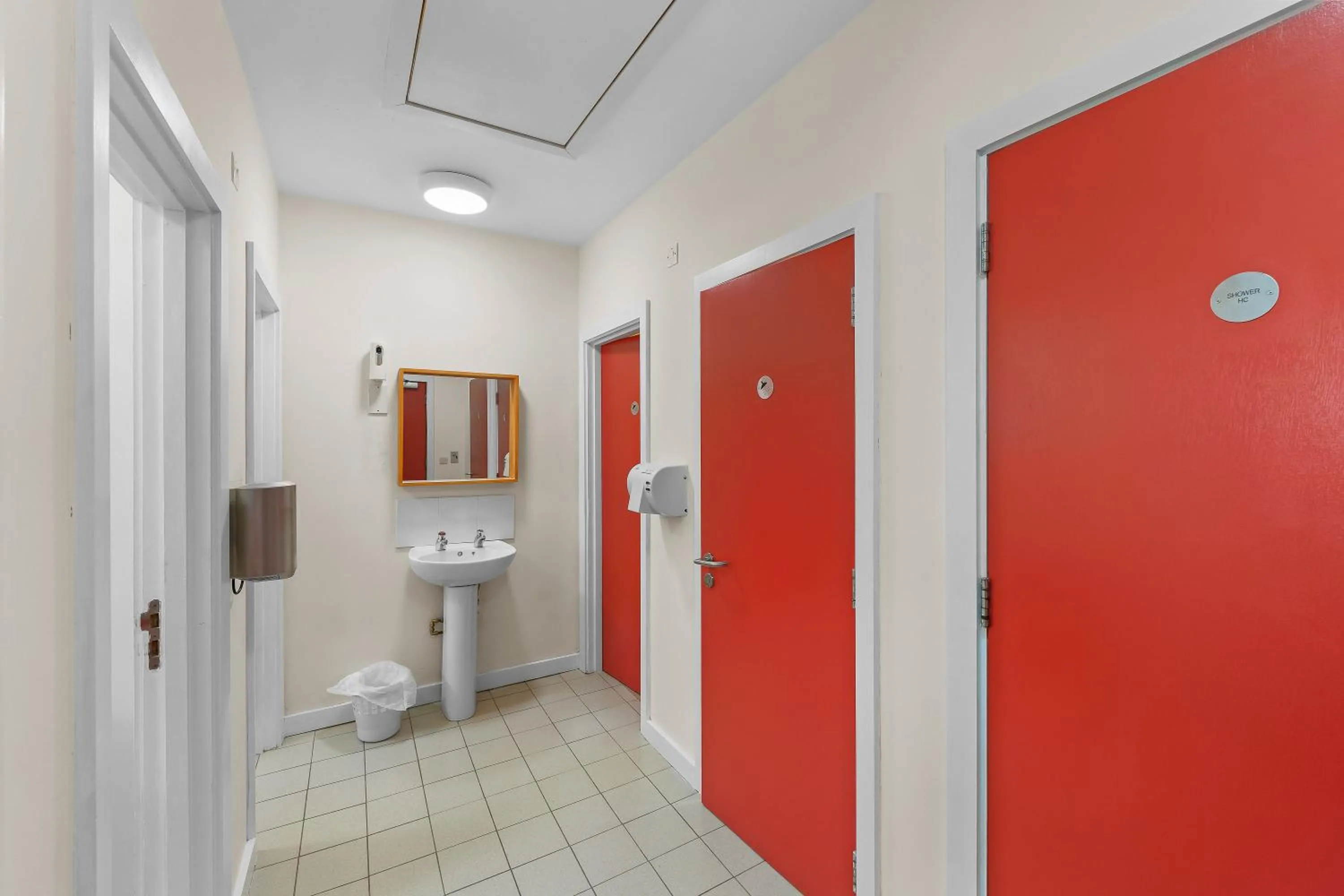 Bathroom in Knockree Hostel