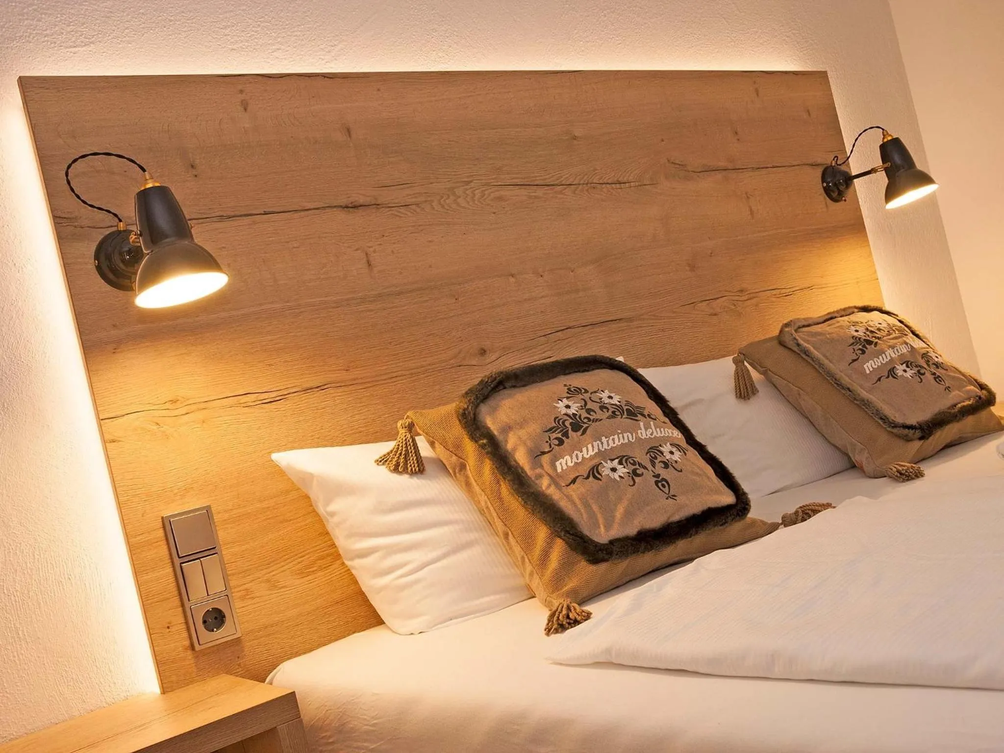 Photo of the whole room, Bed in Elements Hotel Christlessee