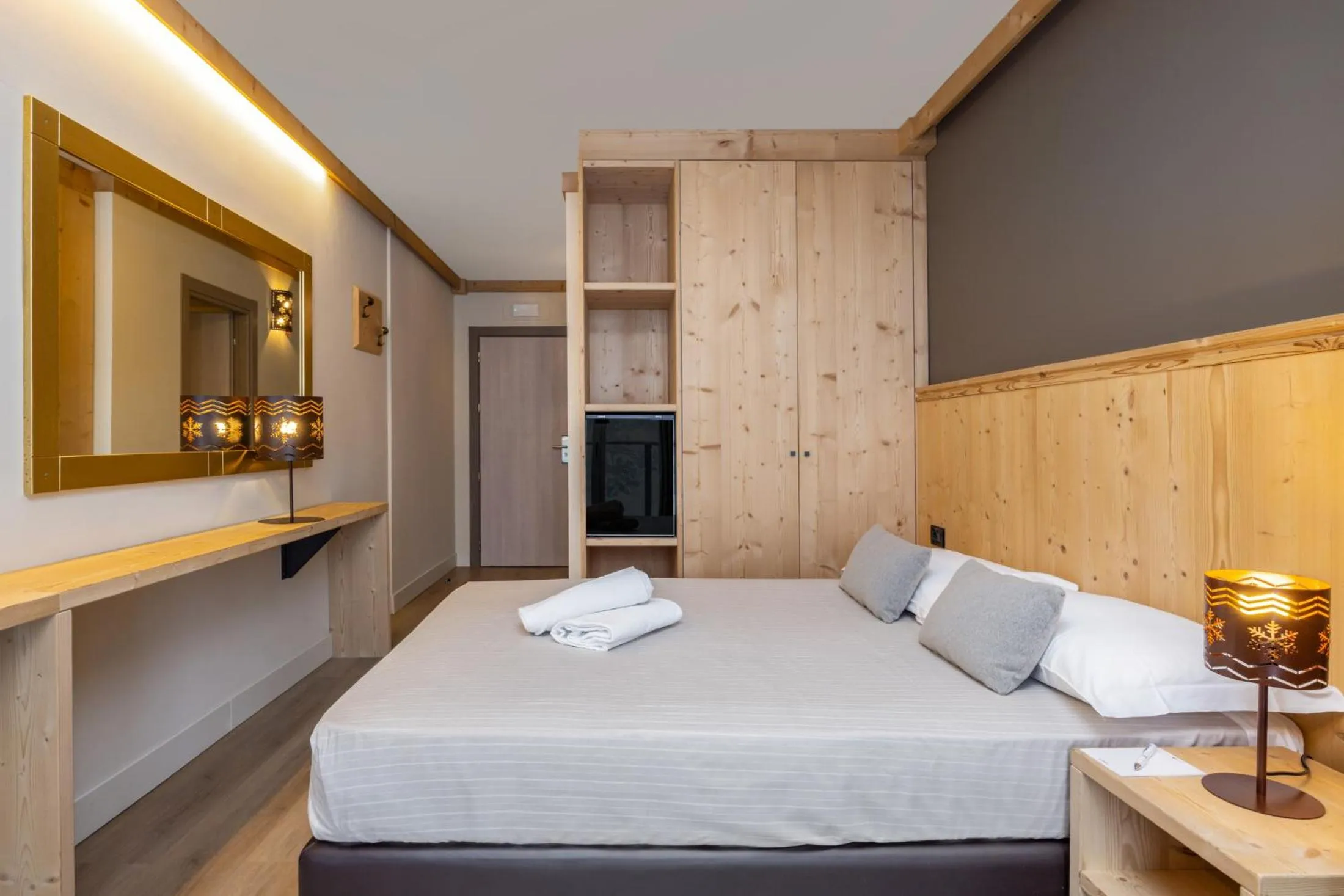 Bedroom, Bed in Hotel Piandineve