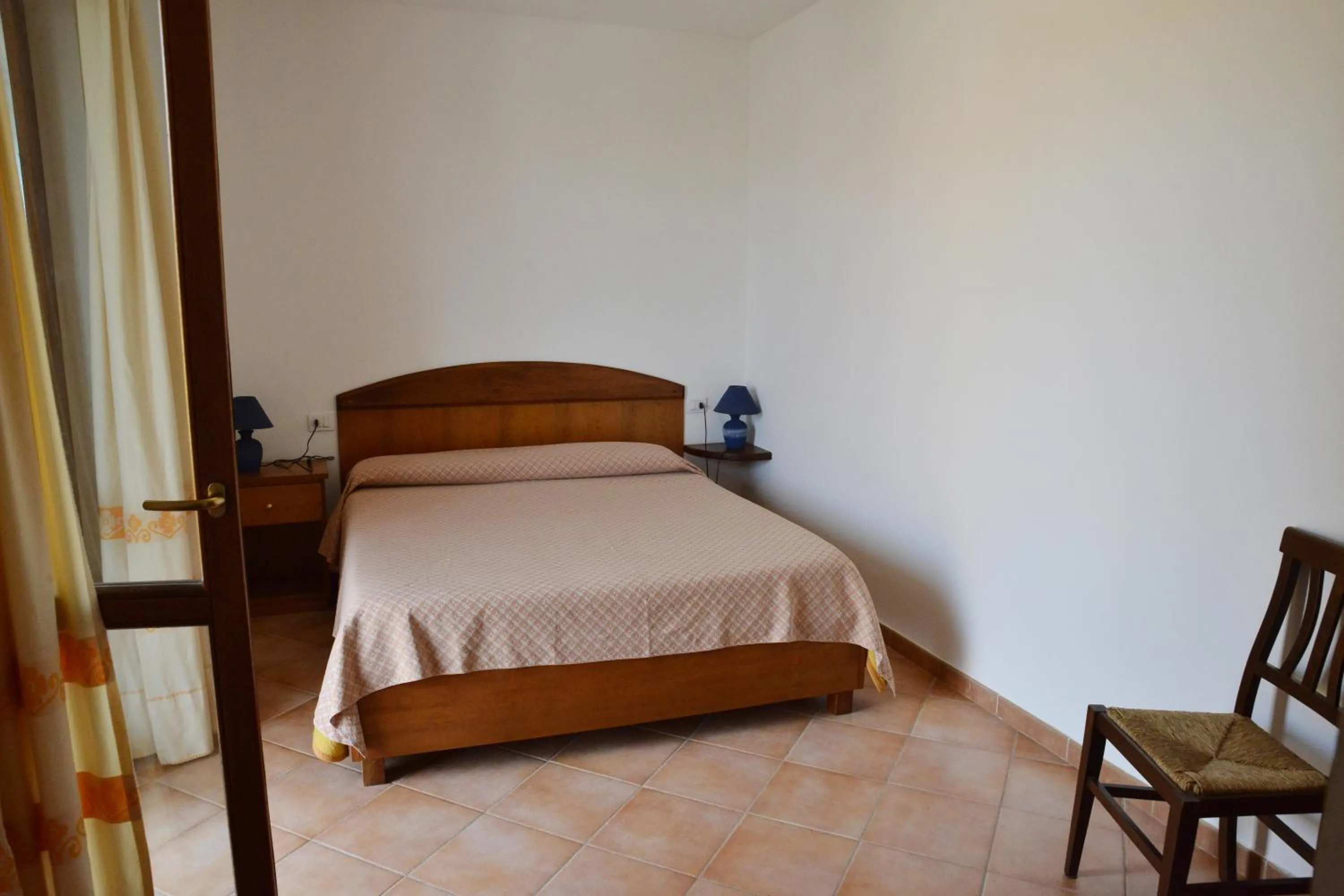 Photo of the whole room, Bed in Appartamenti Galatea