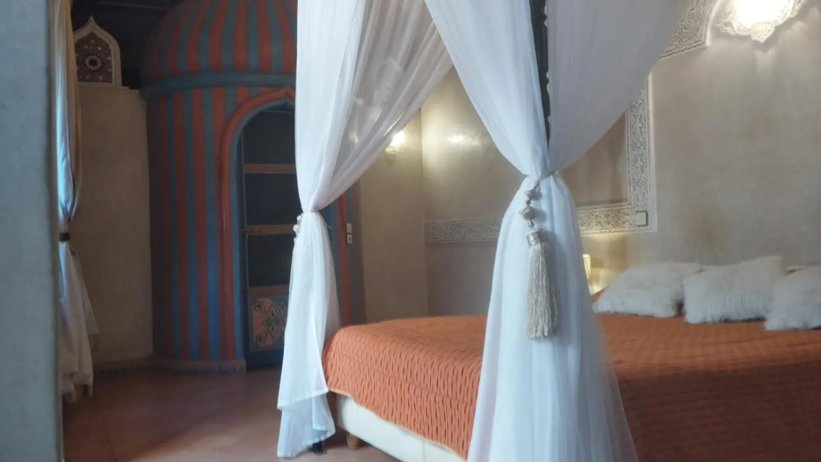 Bed in Riad Puchka