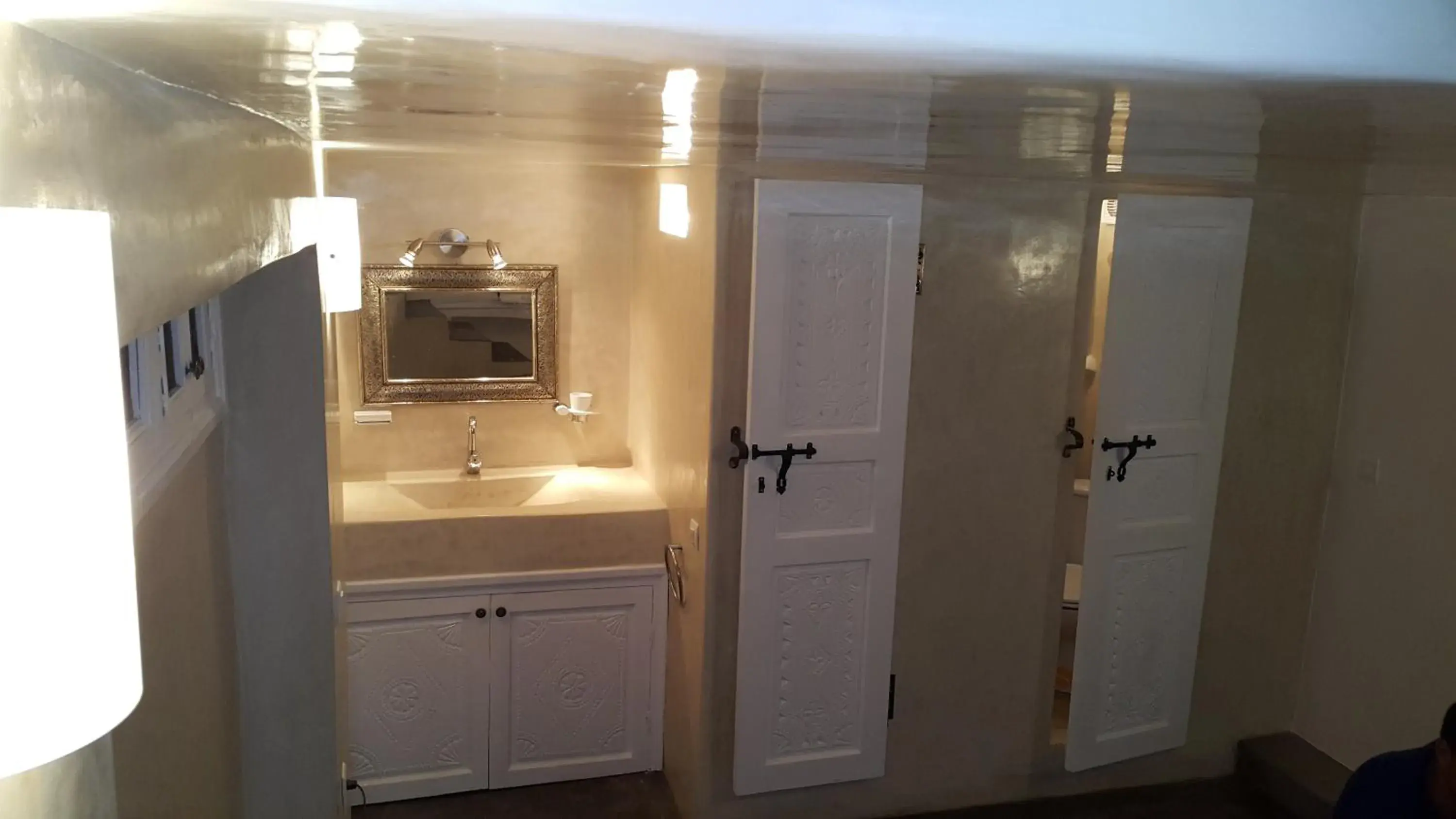 Double Room with Private Bathroom in Riad Puchka Double Room with Private Bathroom in Riad Puchka