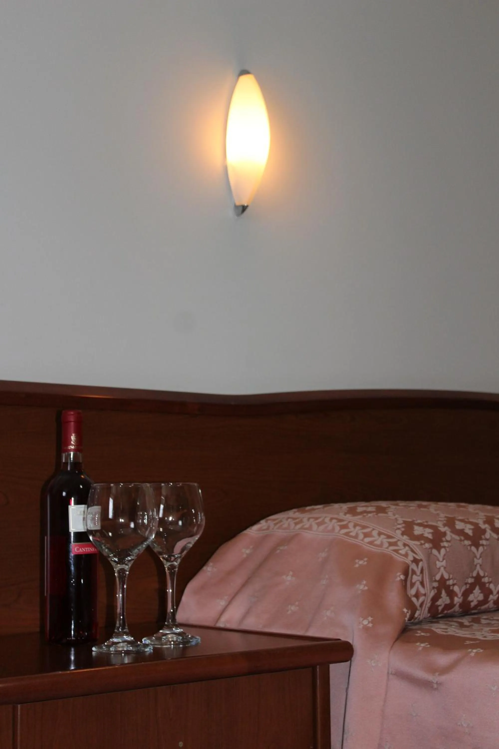 Alcoholic drinks, Bed in Albergo Villa Bianca