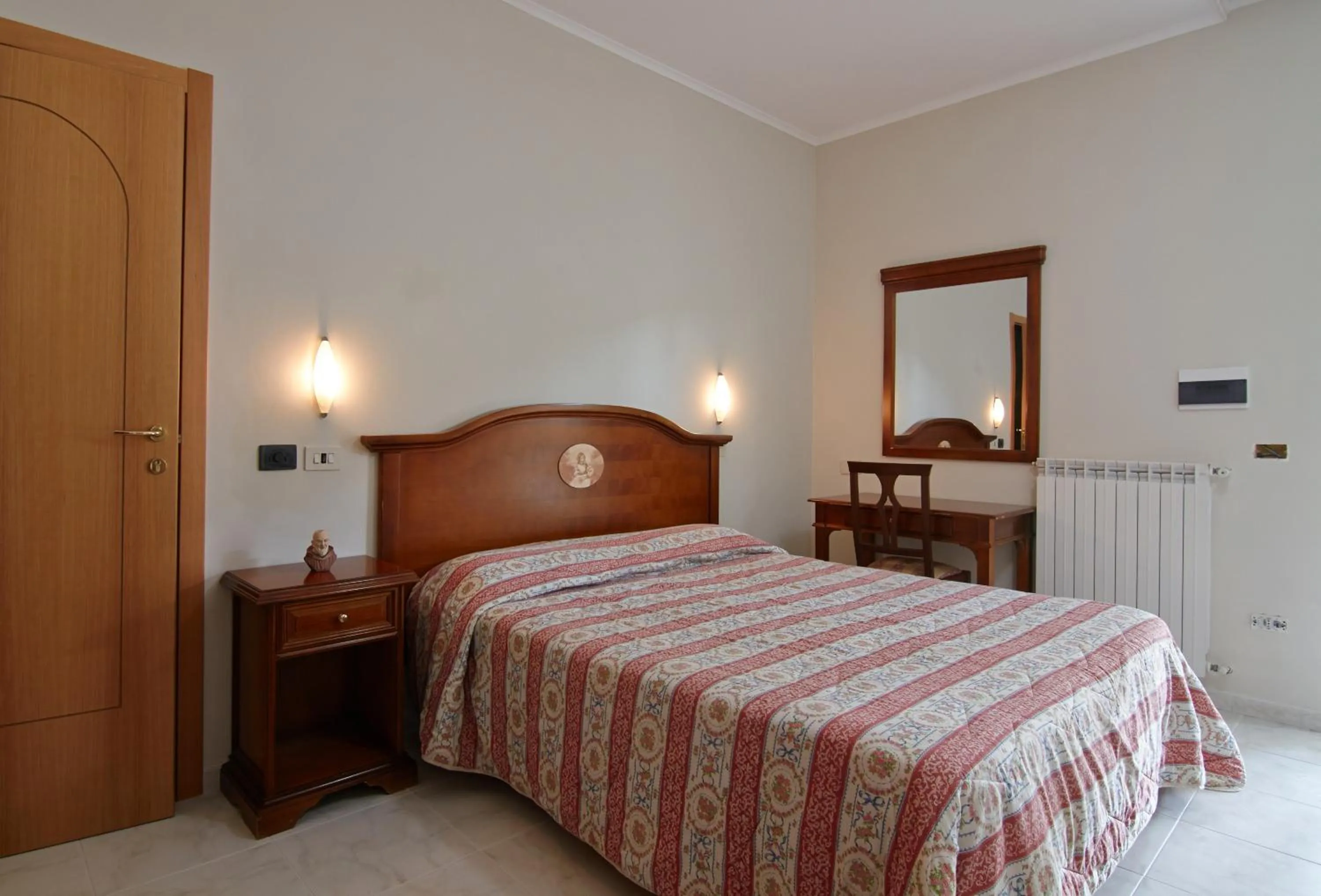 Photo of the whole room, Bed in Albergo Villa Bianca