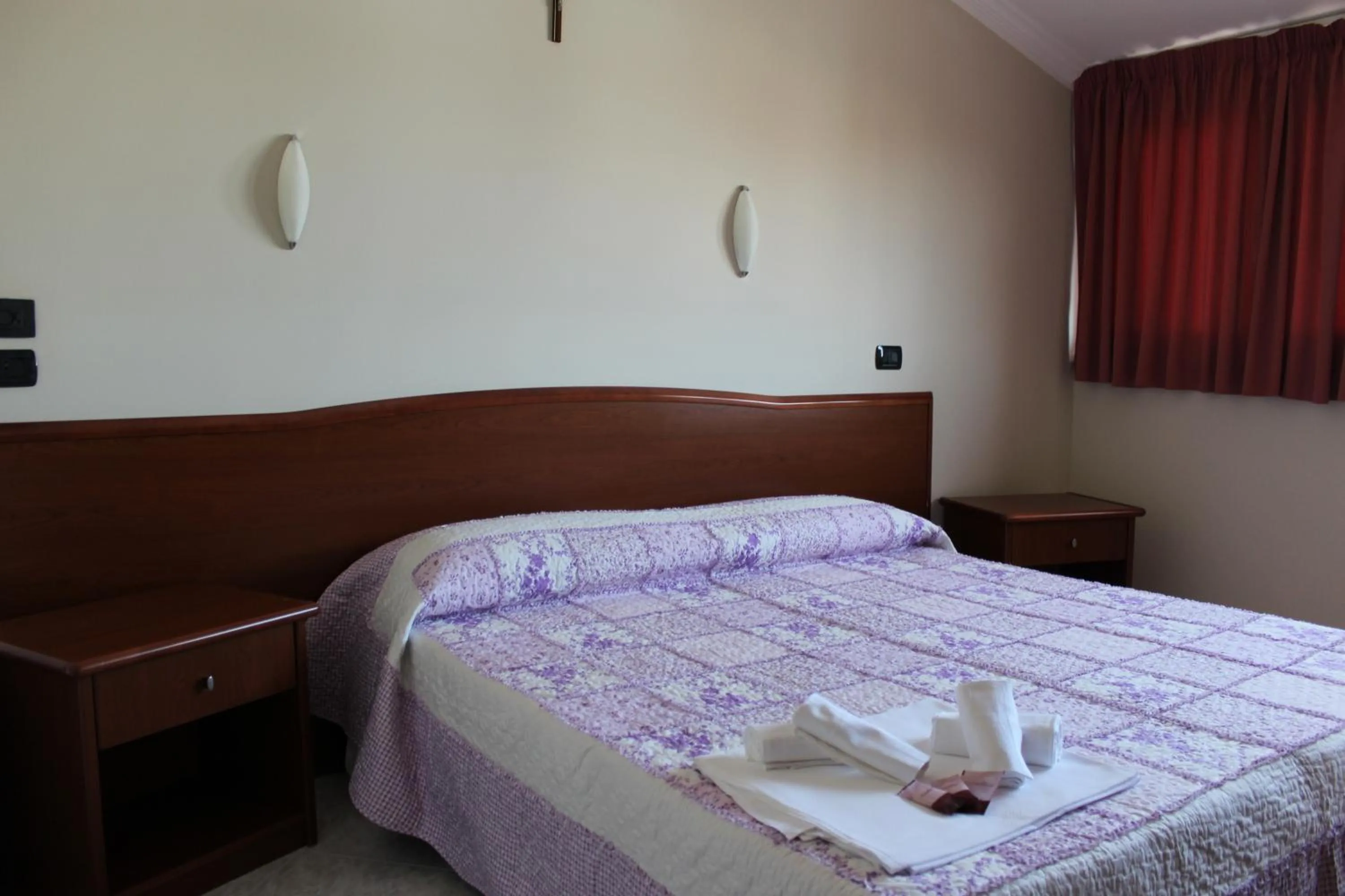 Photo of the whole room, Bed in Albergo Villa Bianca