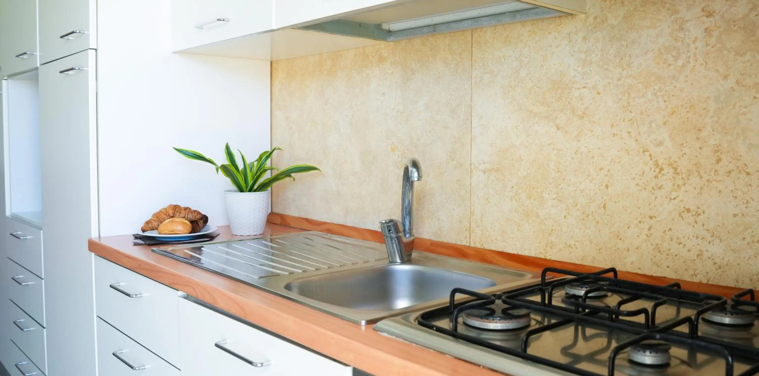 kitchen in Casa Del Mar