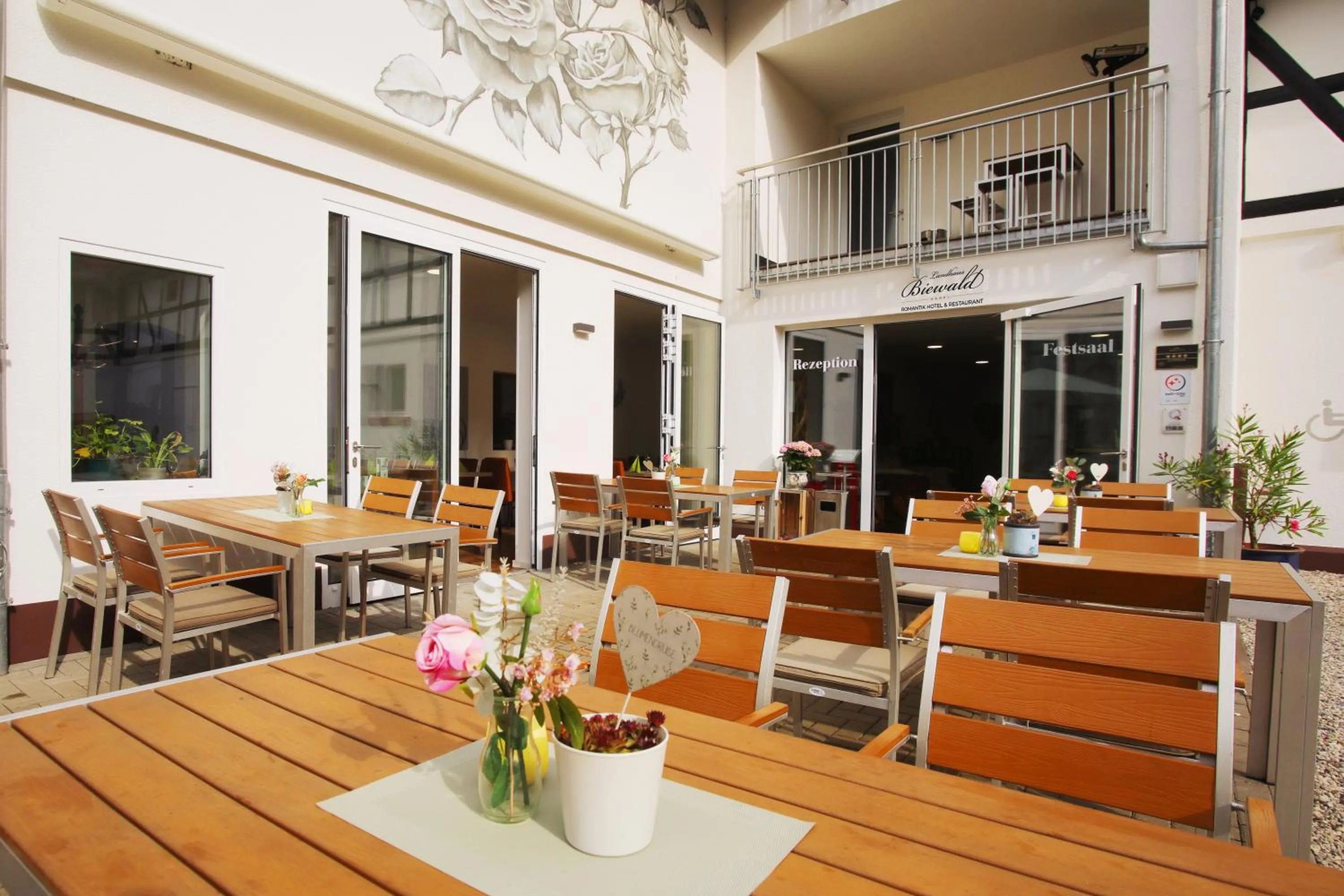 Patio in Romantik Hotel Landhaus Biewald
