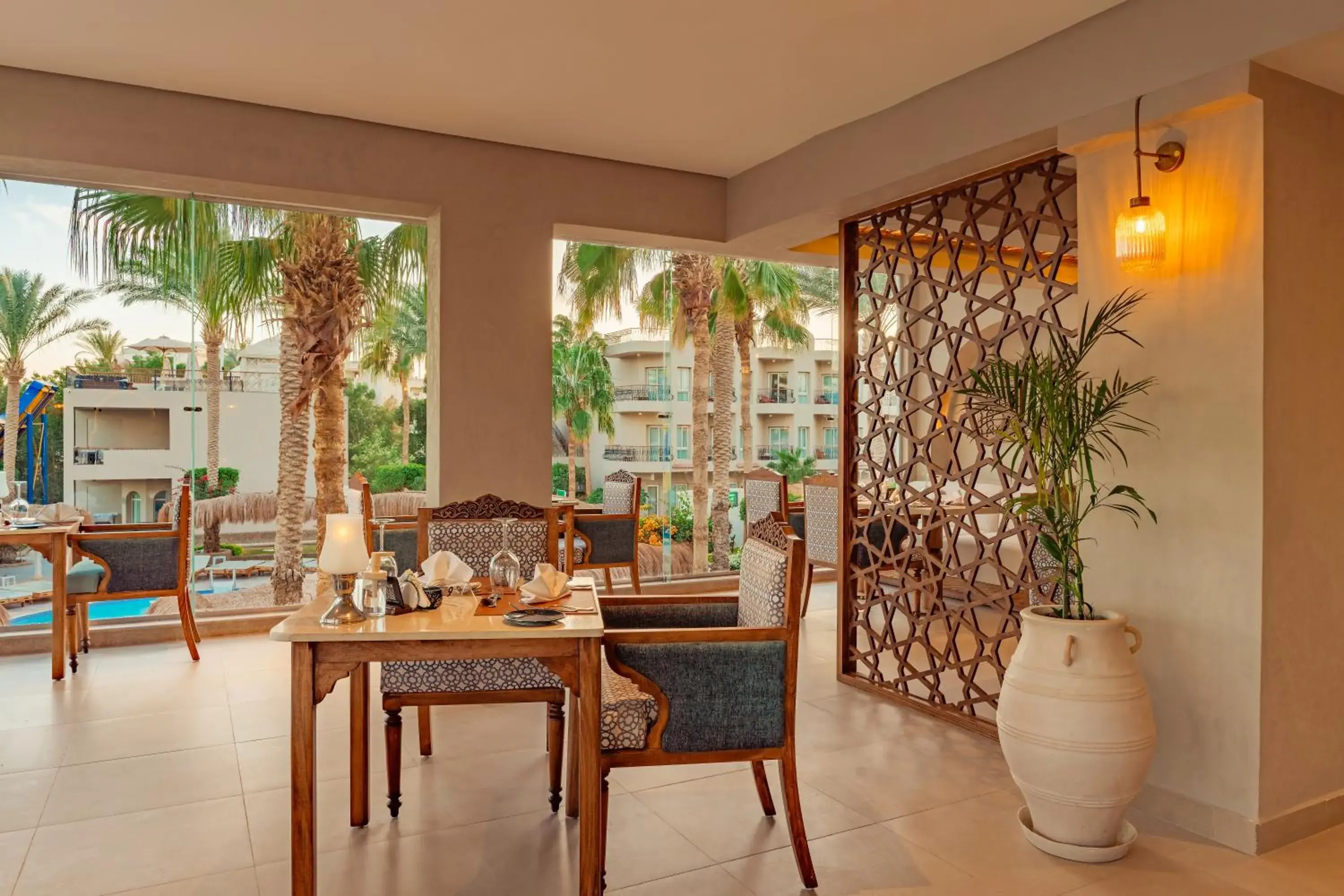 Restaurant/places to eat in Sunrise Aqua Joy Resort Restaurant/places to eat in Sunrise Aqua Joy Resort