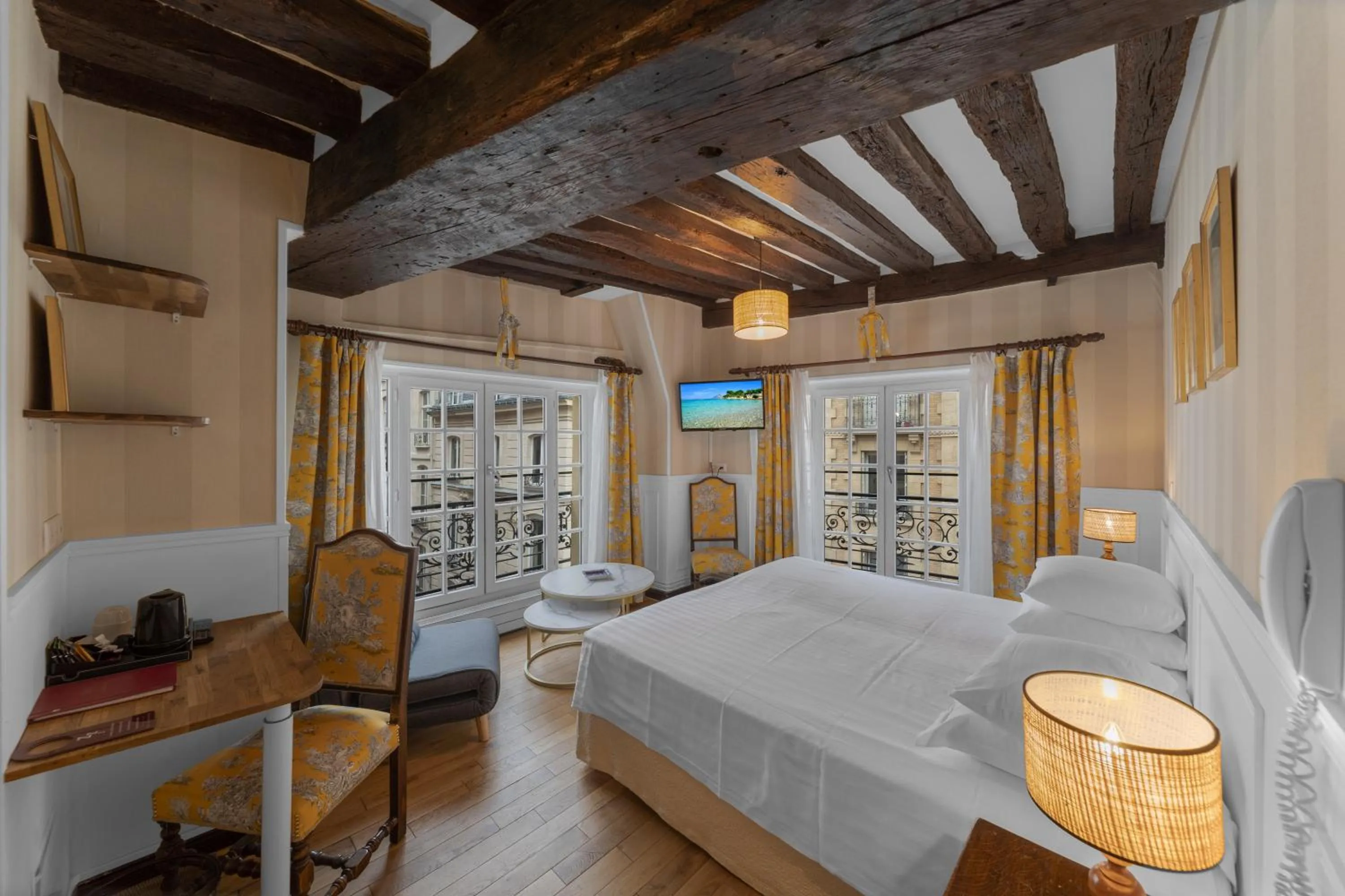 Bedroom, Bed in Hotel de la Bretonnerie