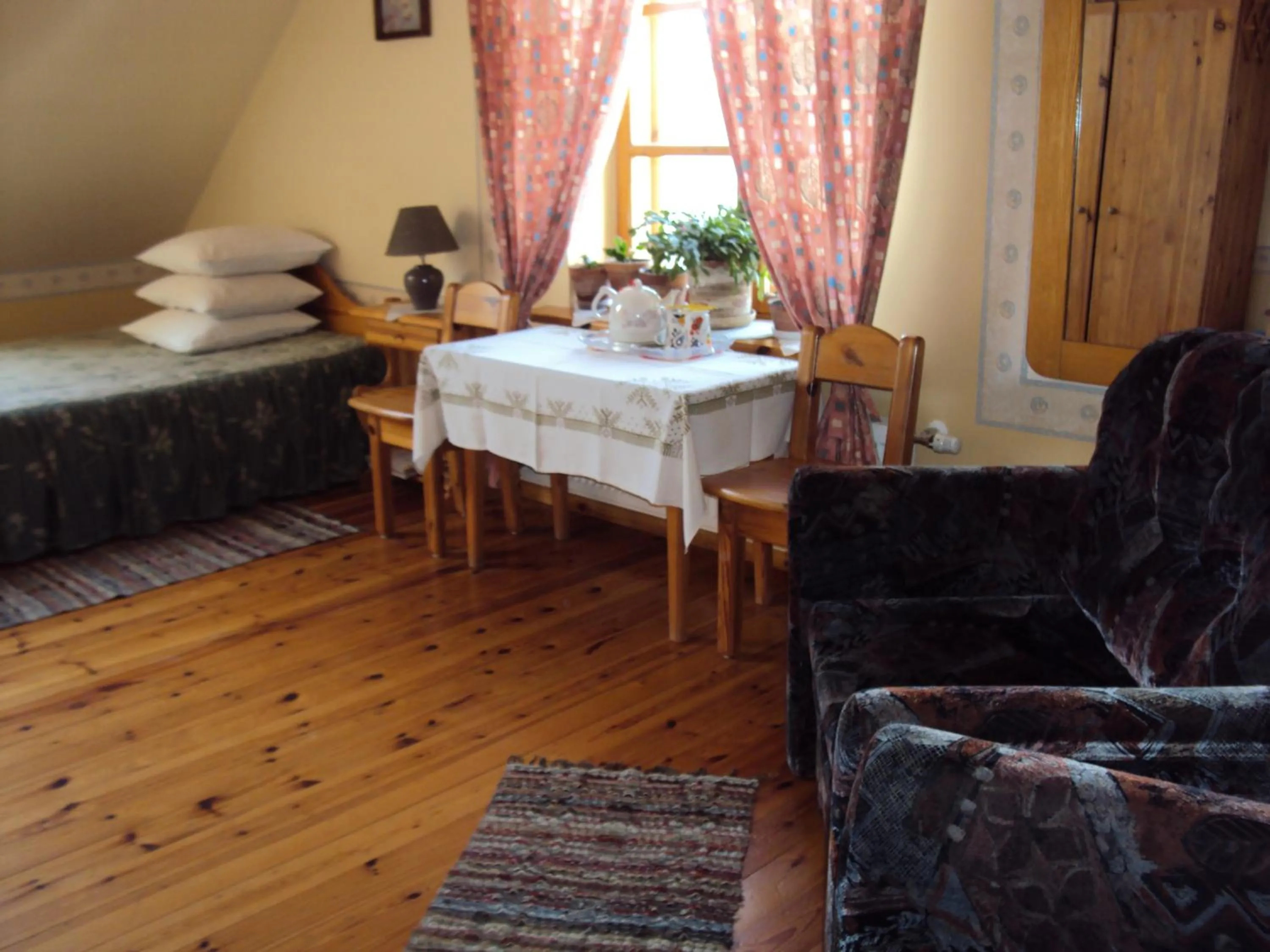 Coffee/tea facilities, Bed in Saule