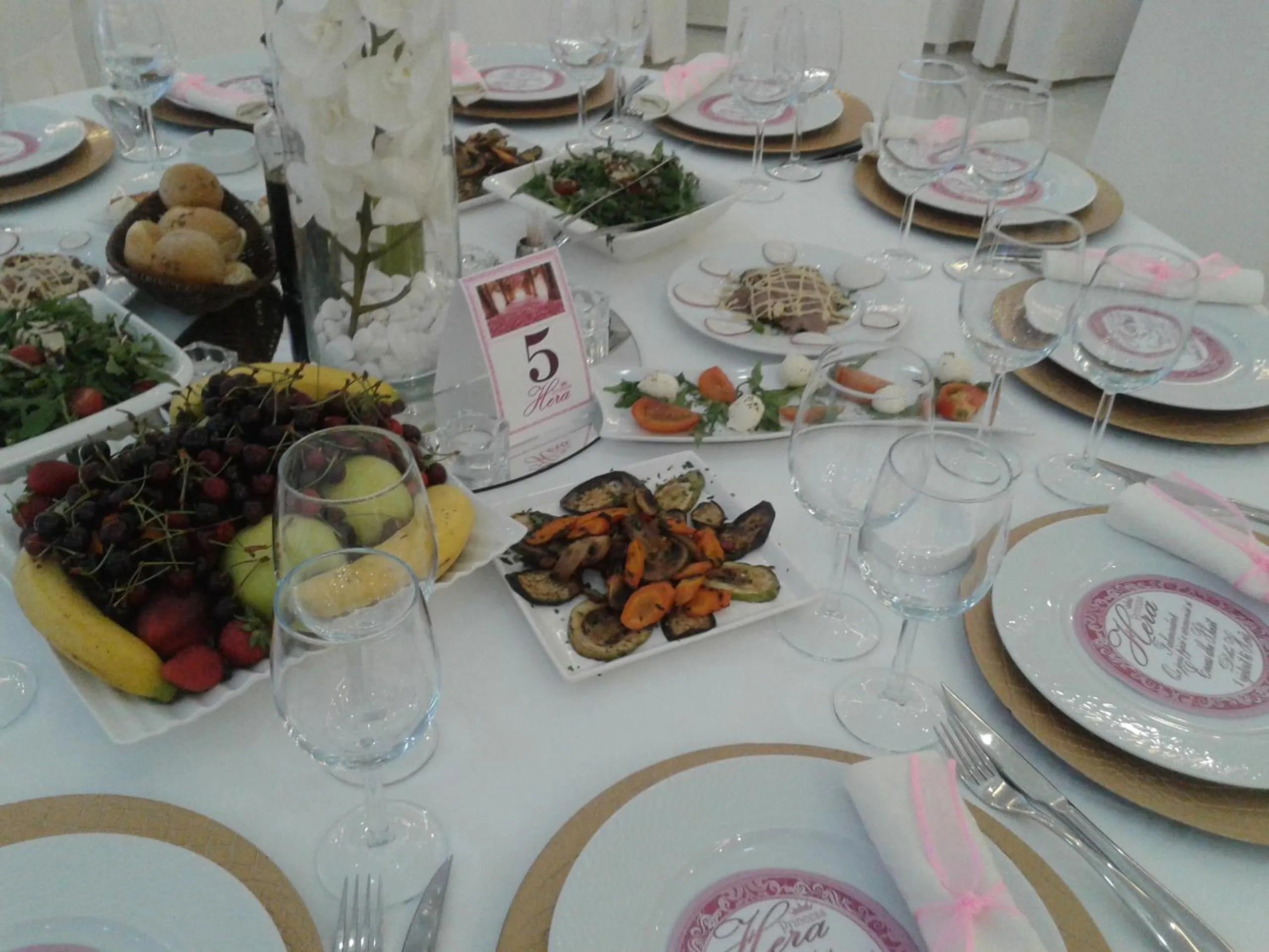 Restaurant/places to eat in Hotel Green