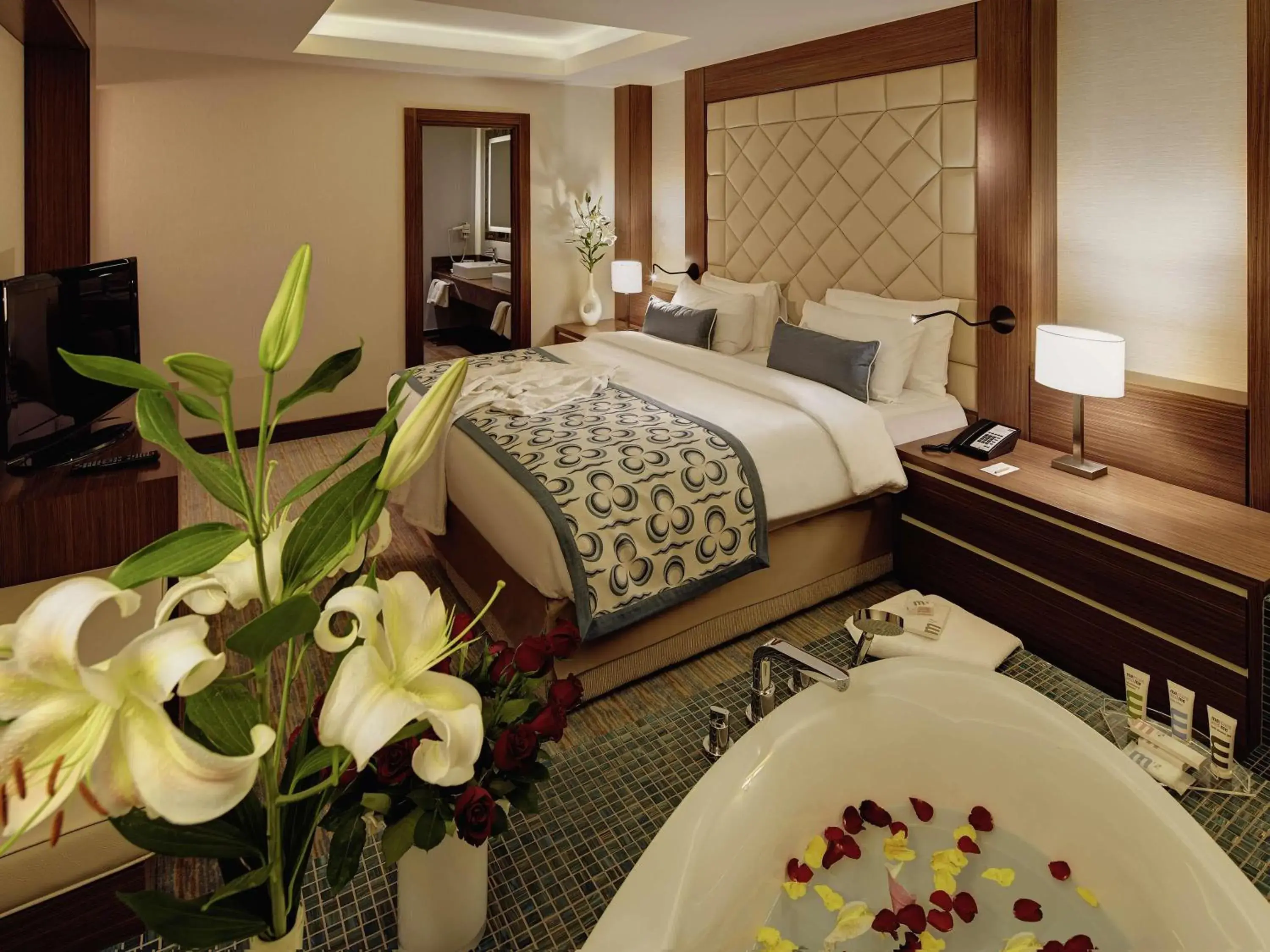 Superior Suite with Sofa Bed in Mercure Istanbul Altunizade Superior Suite with Sofa Bed in Mercure Istanbul Altunizade