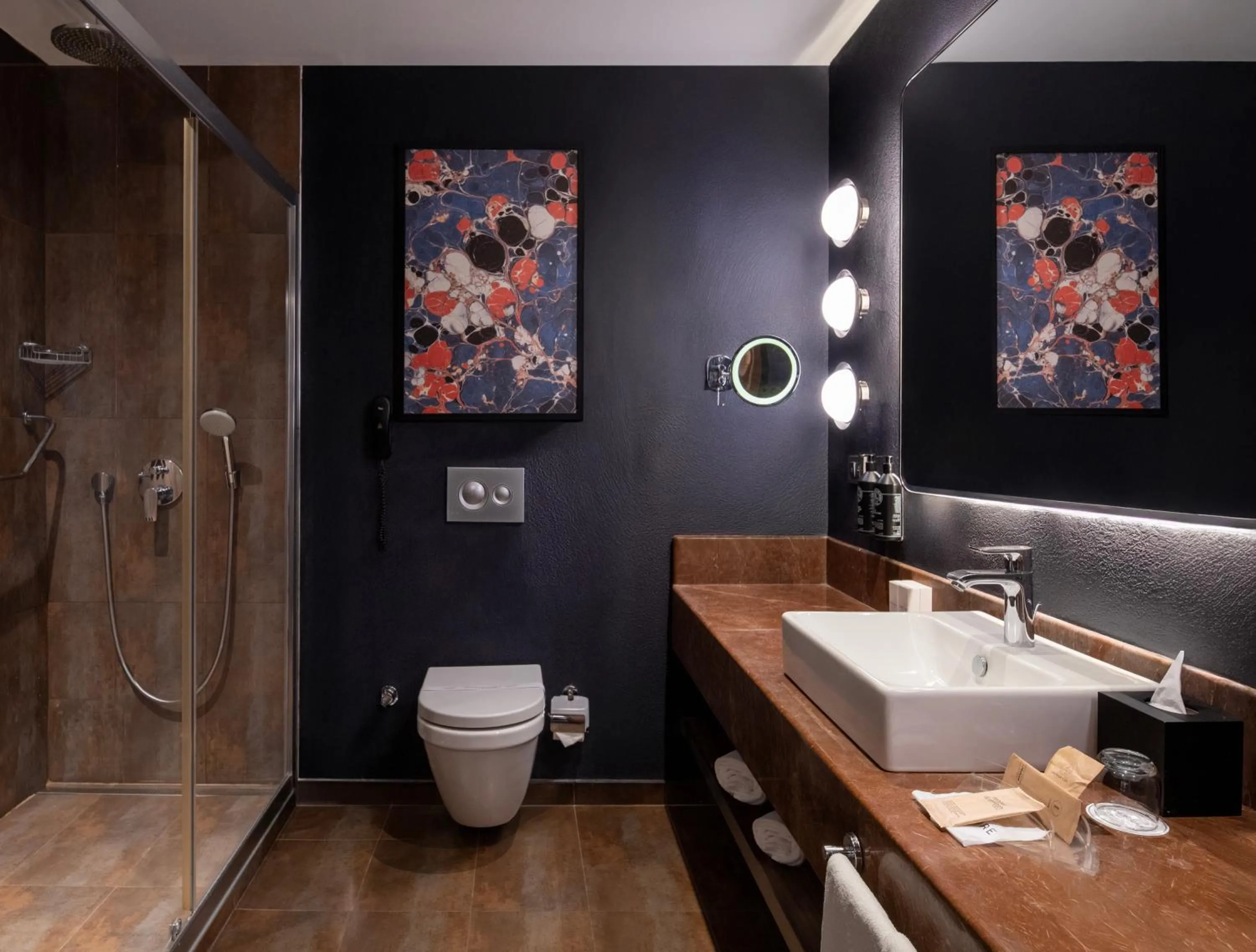 Toilet in Mercure Istanbul Altunizade