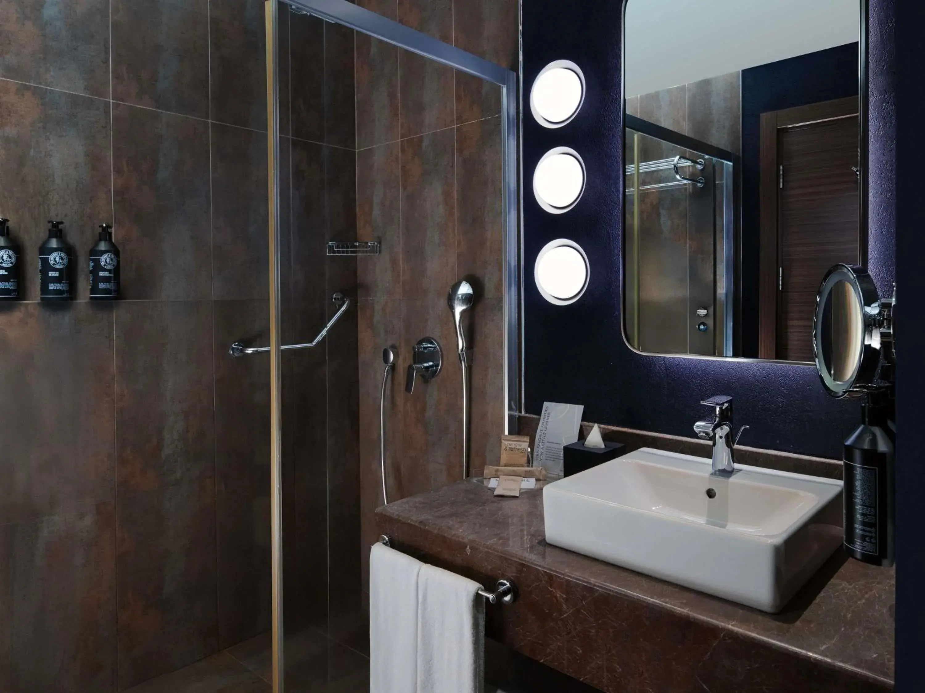 Bedroom in Mercure Istanbul Altunizade Bedroom in Mercure Istanbul Altunizade