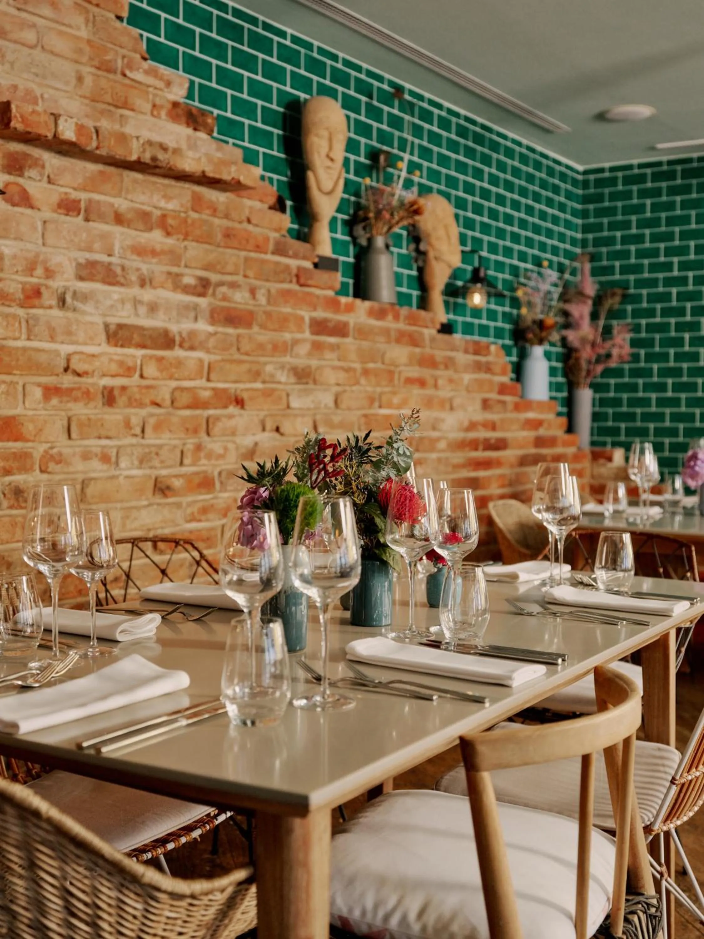 Restaurant/places to eat in Seehotel Villago