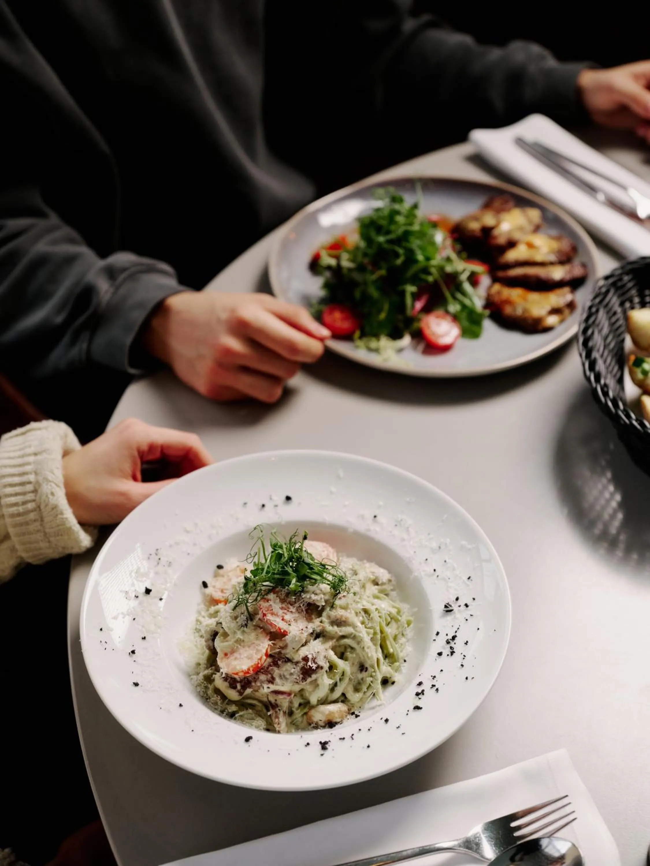 Restaurant/places to eat in Seehotel Villago