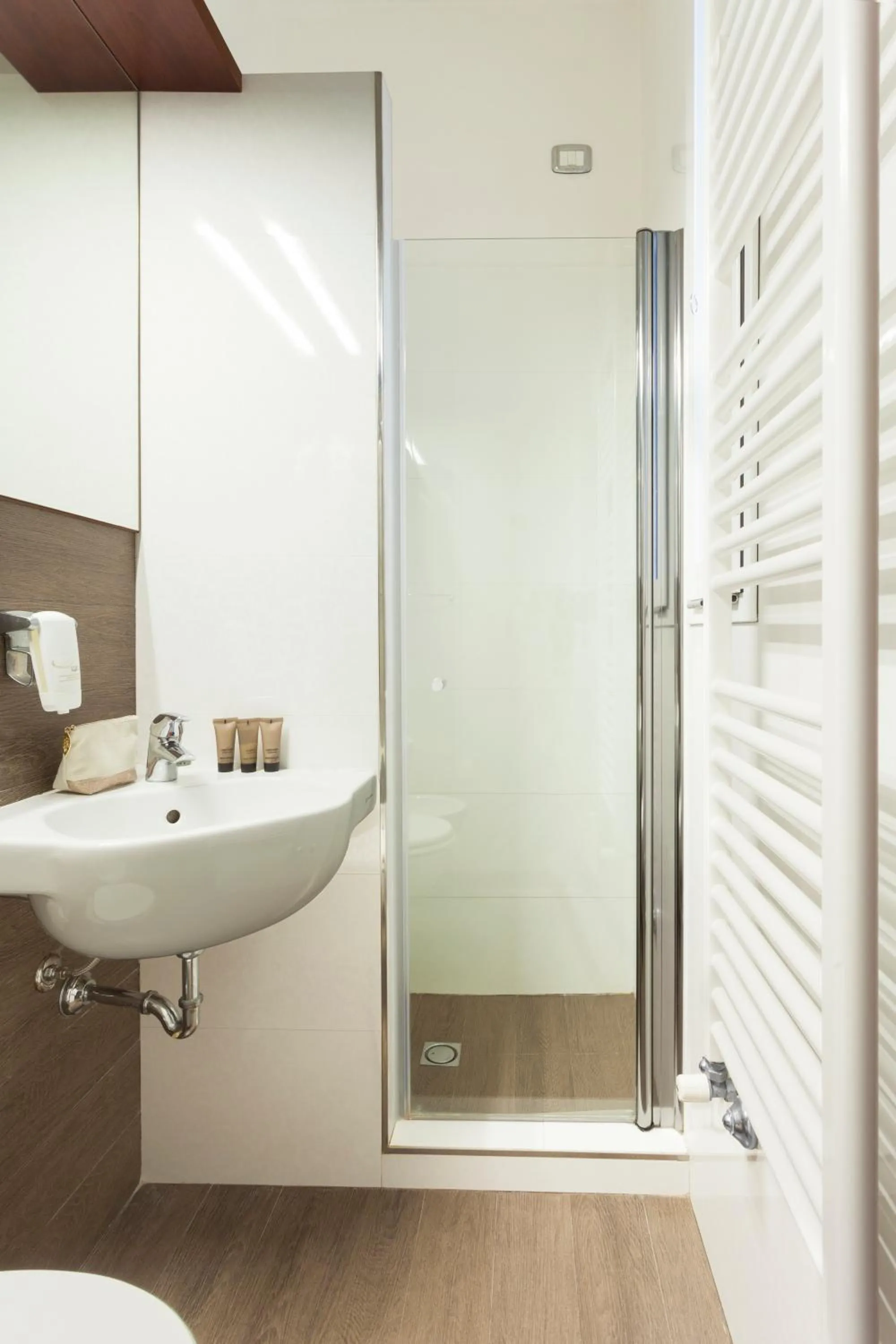 Shower in Hotel Atlantic Vista Mare