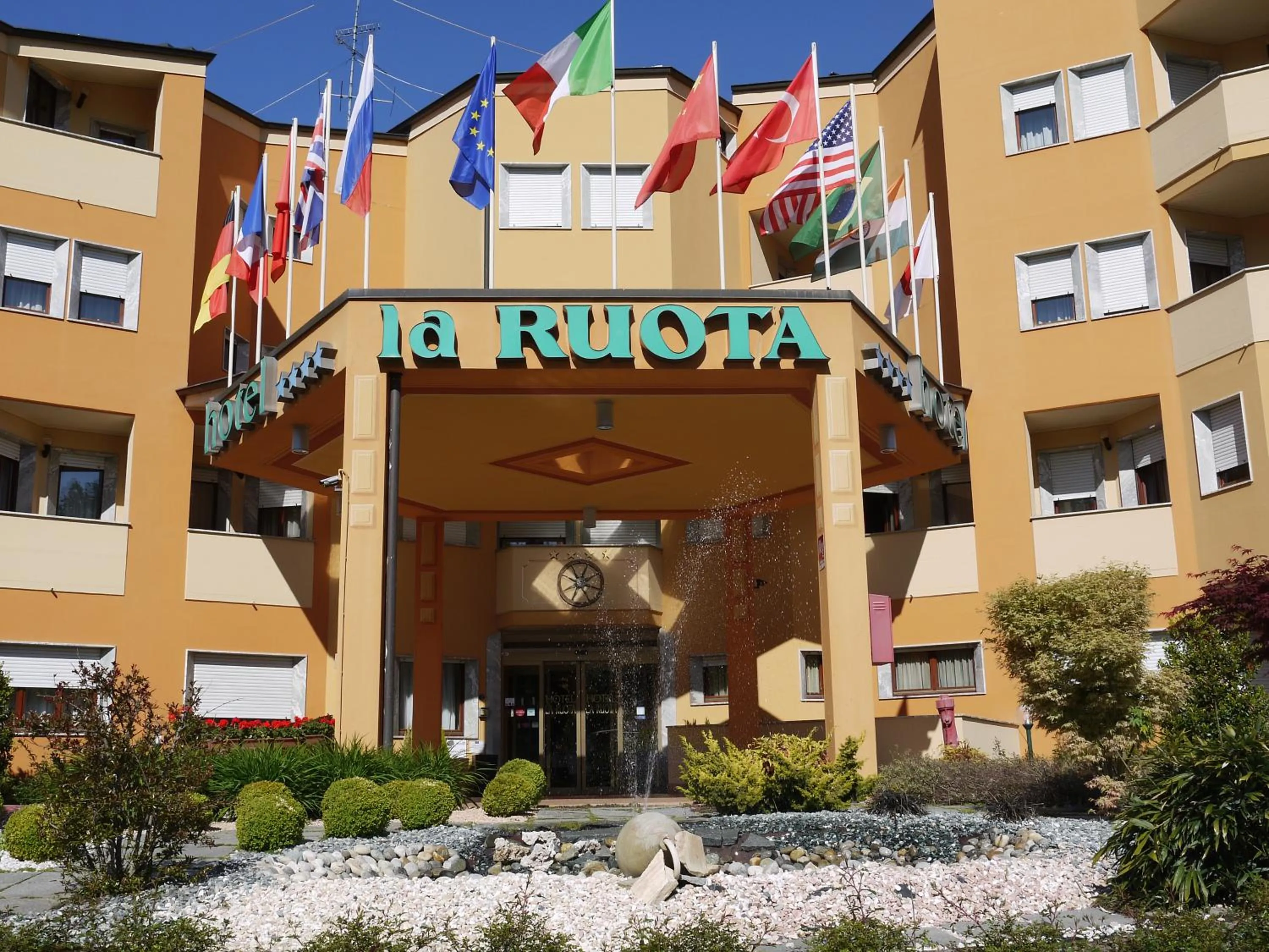 Property building in Hotel La Ruota