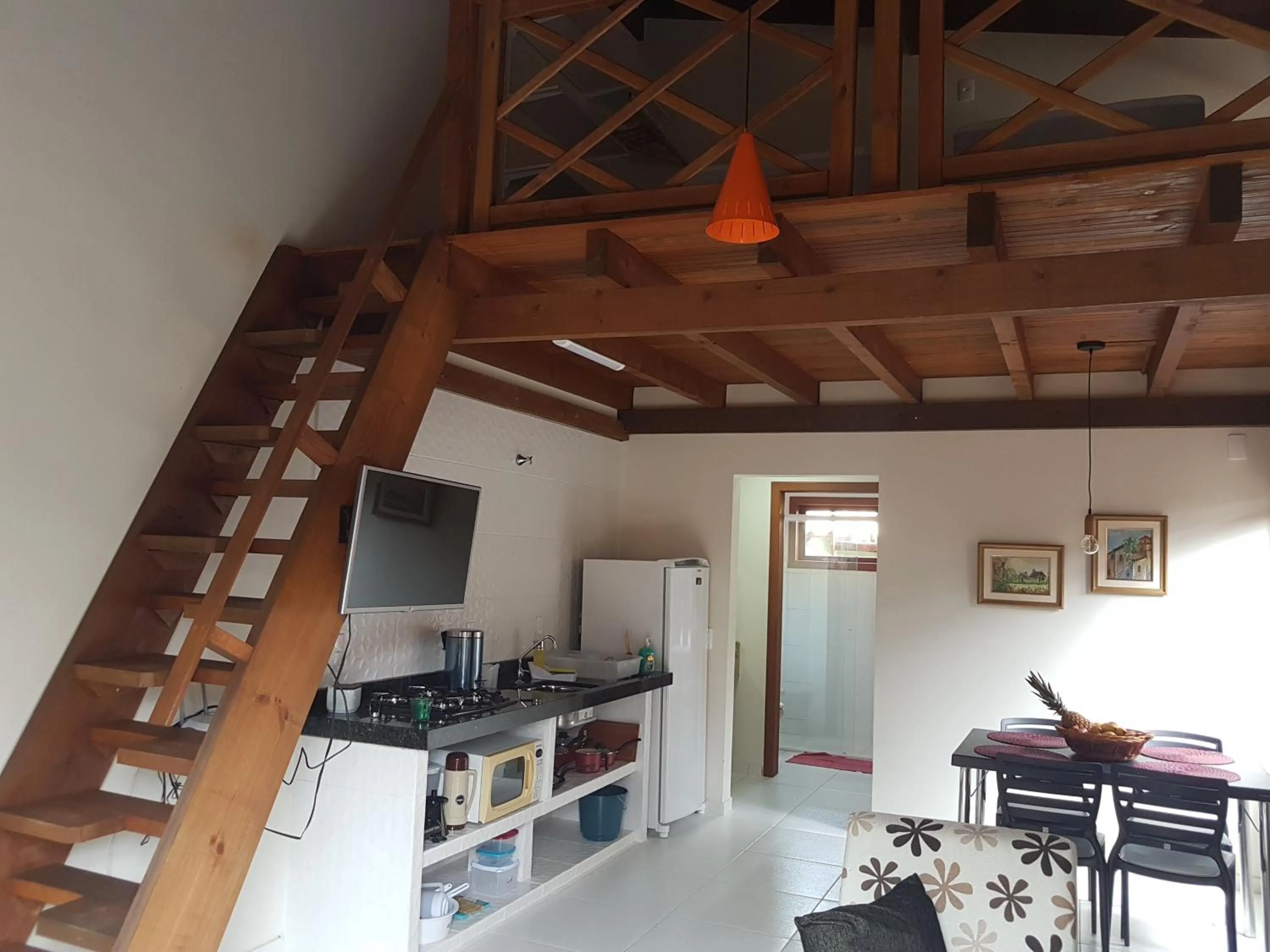 TV and multimedia in Vila Figueiredo das Donas