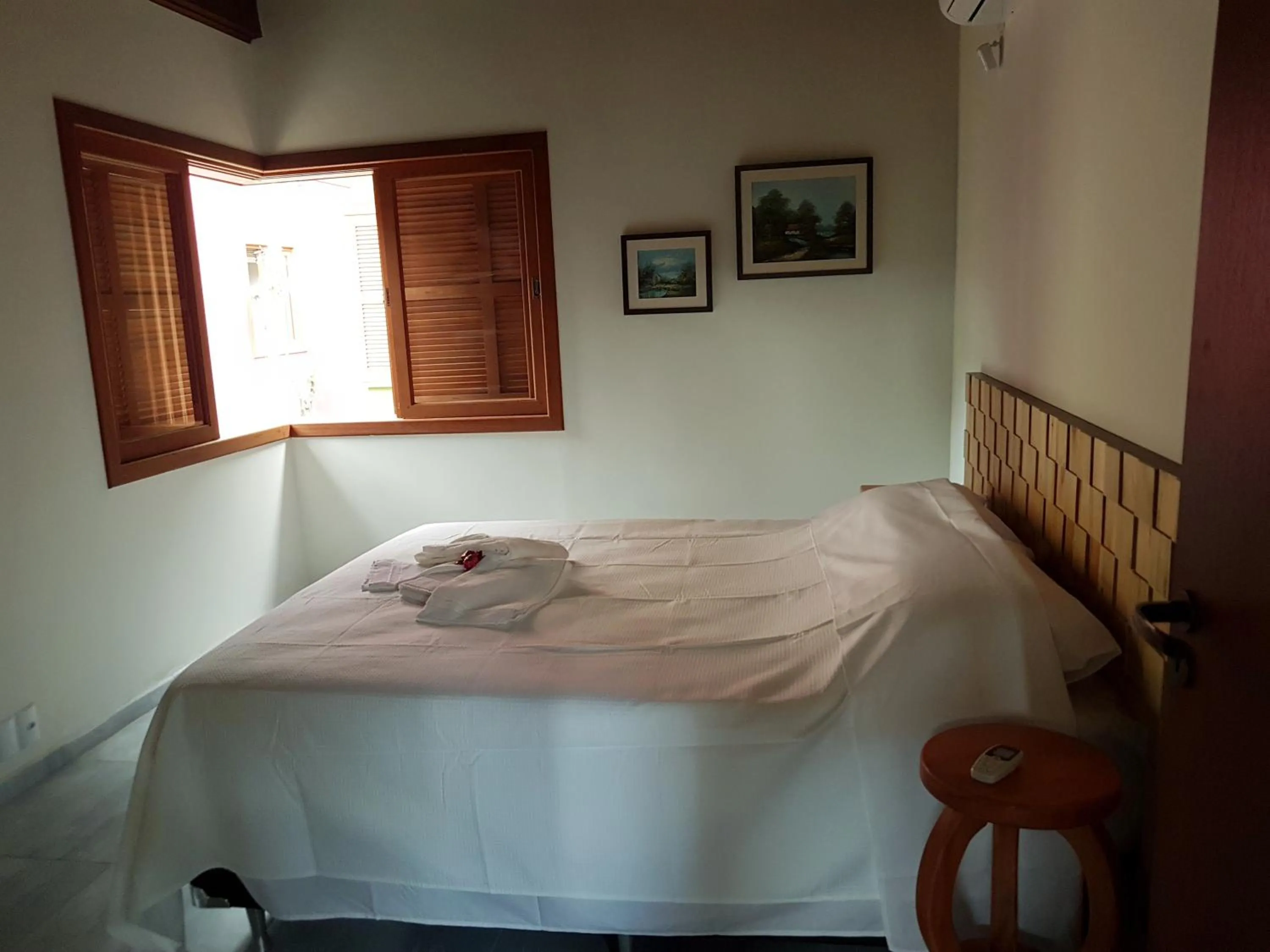 Photo of the whole room, Bed in Vila Figueiredo das Donas