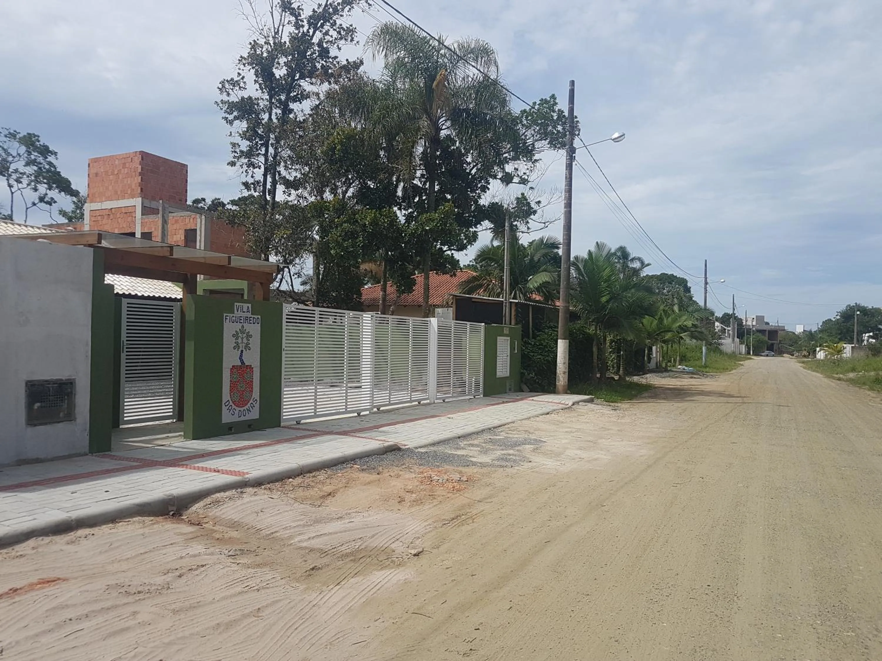 Property building in Vila Figueiredo das Donas
