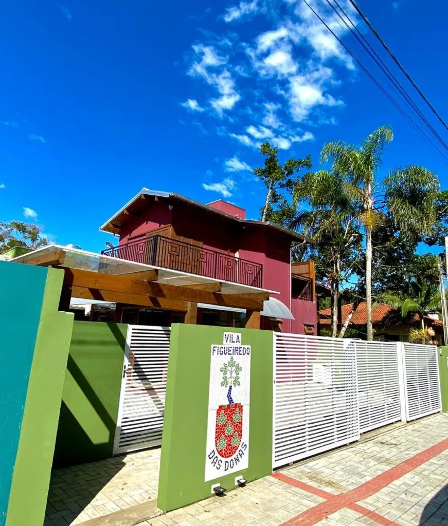 Facade/entrance in Vila Figueiredo das Donas