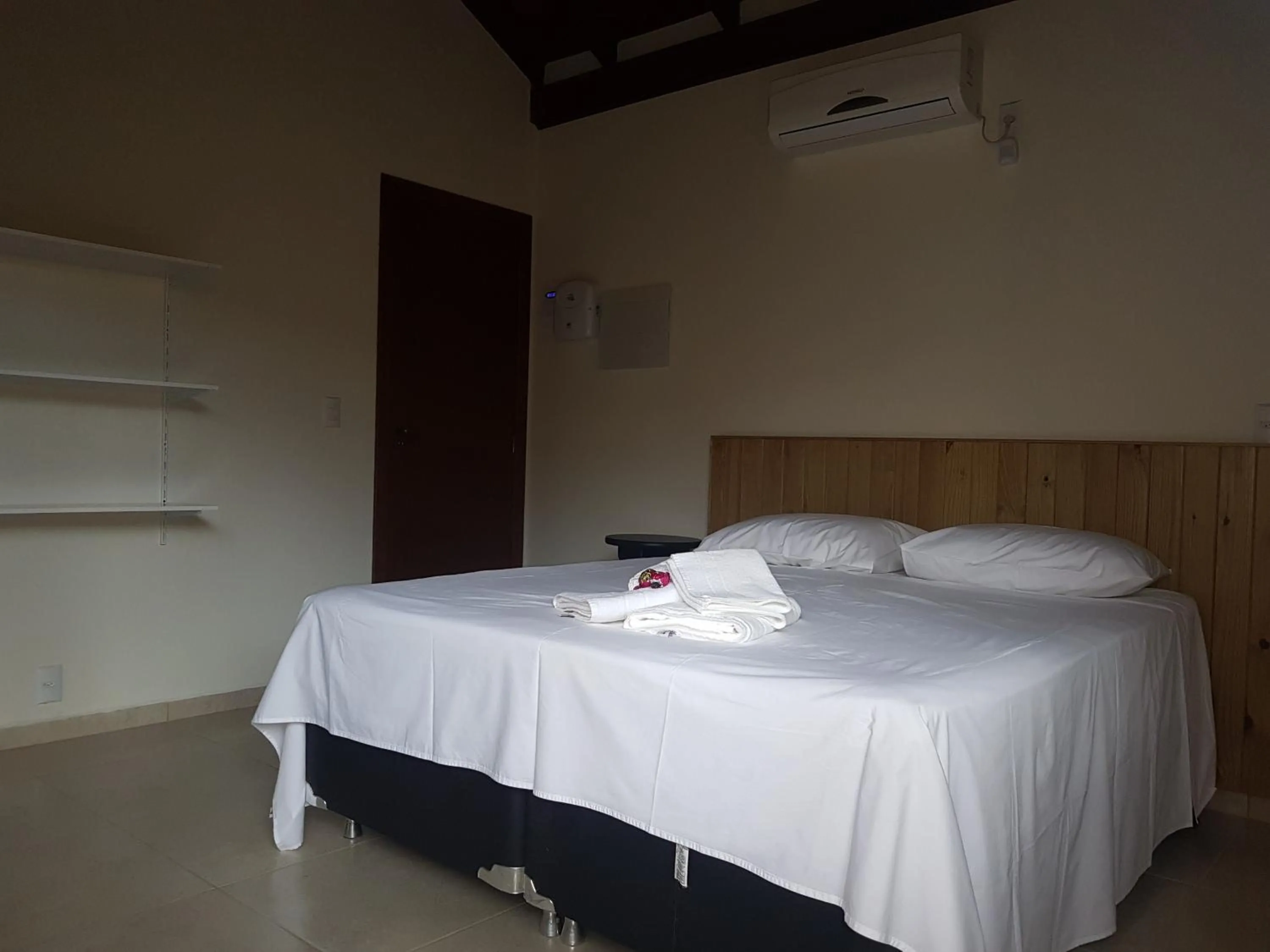 Photo of the whole room, Bed in Vila Figueiredo das Donas
