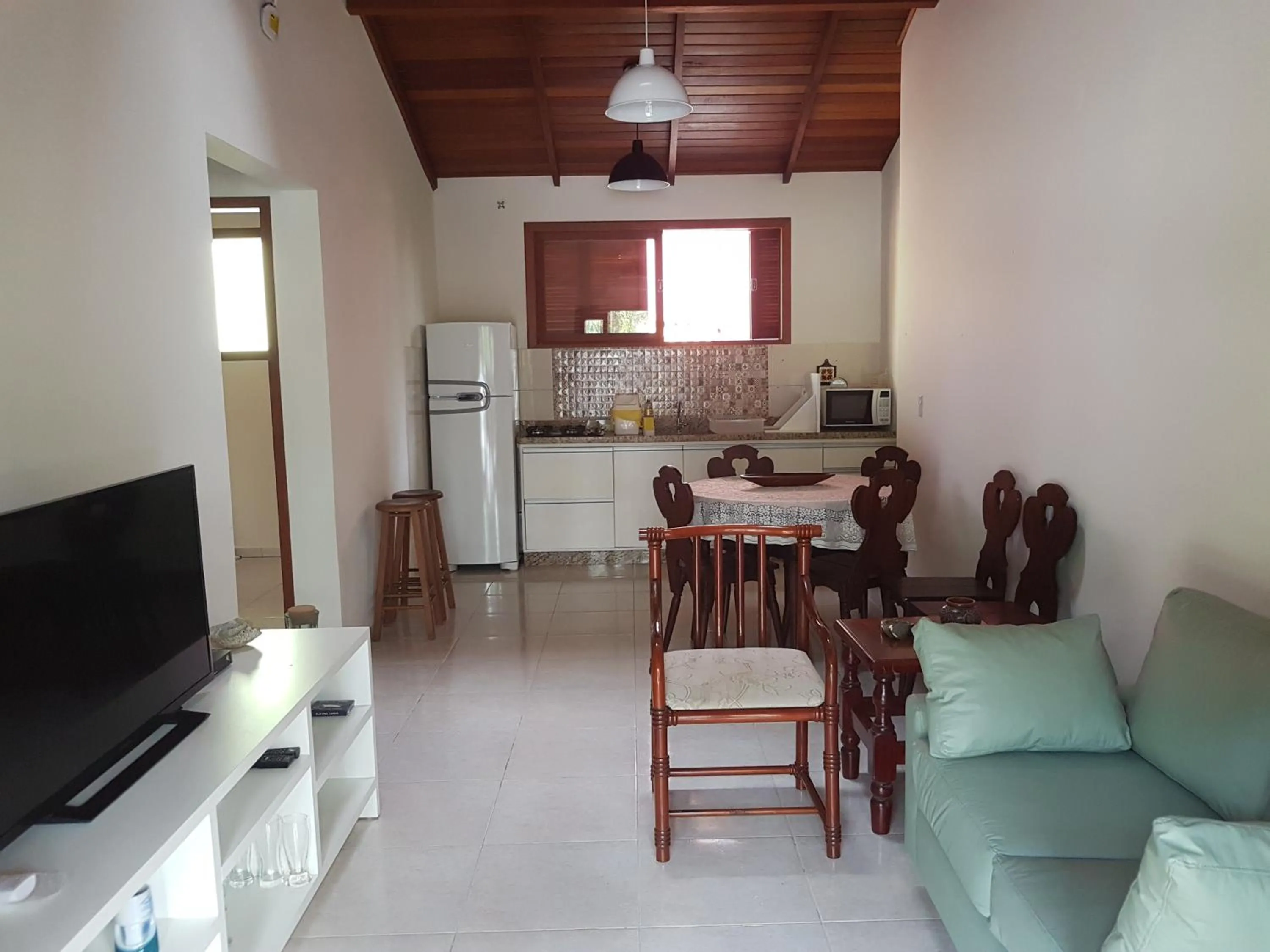 TV and multimedia in Vila Figueiredo das Donas
