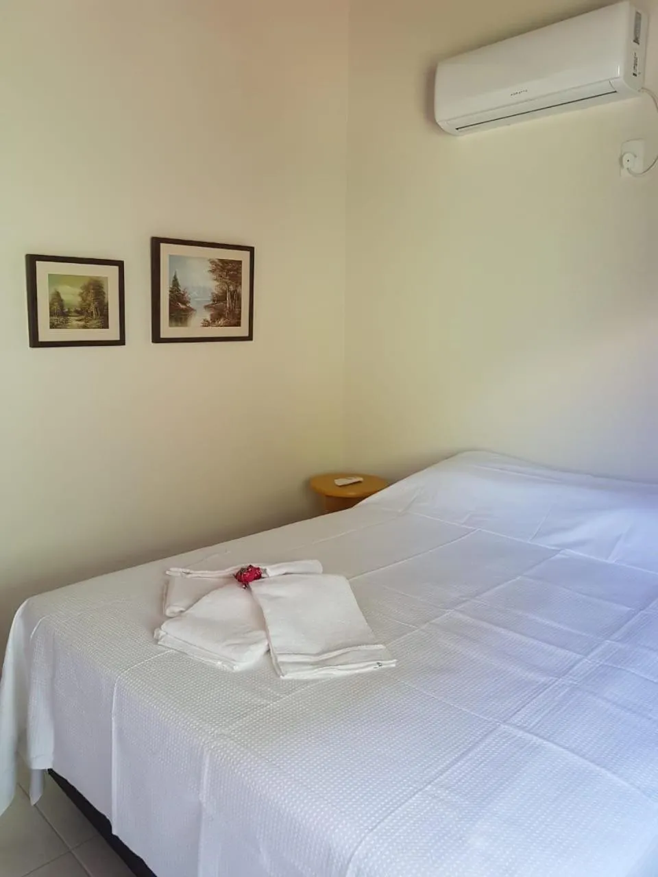 Photo of the whole room, Bed in Vila Figueiredo das Donas