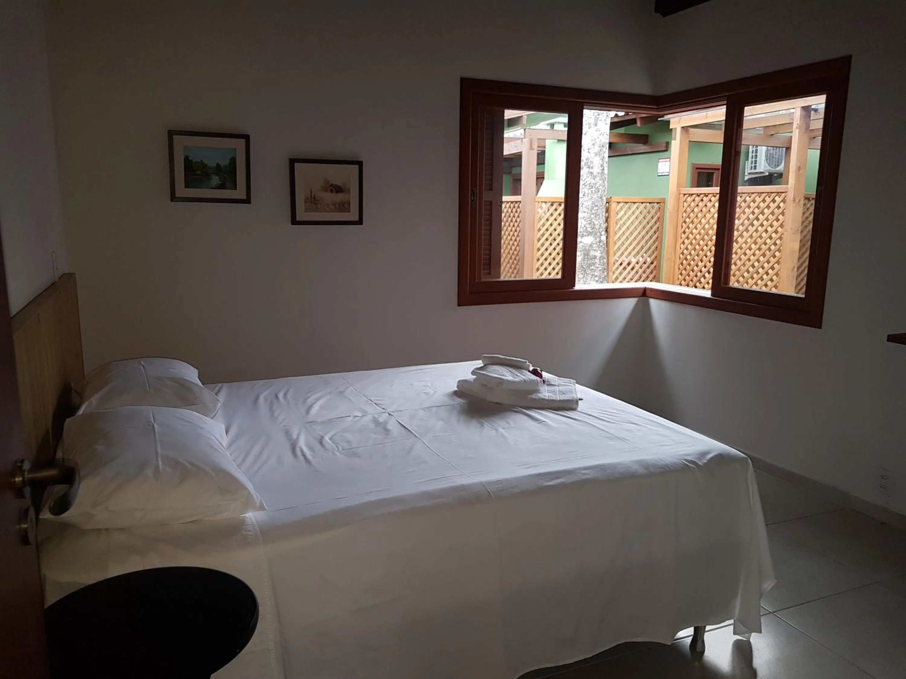Photo of the whole room, Bed in Vila Figueiredo das Donas
