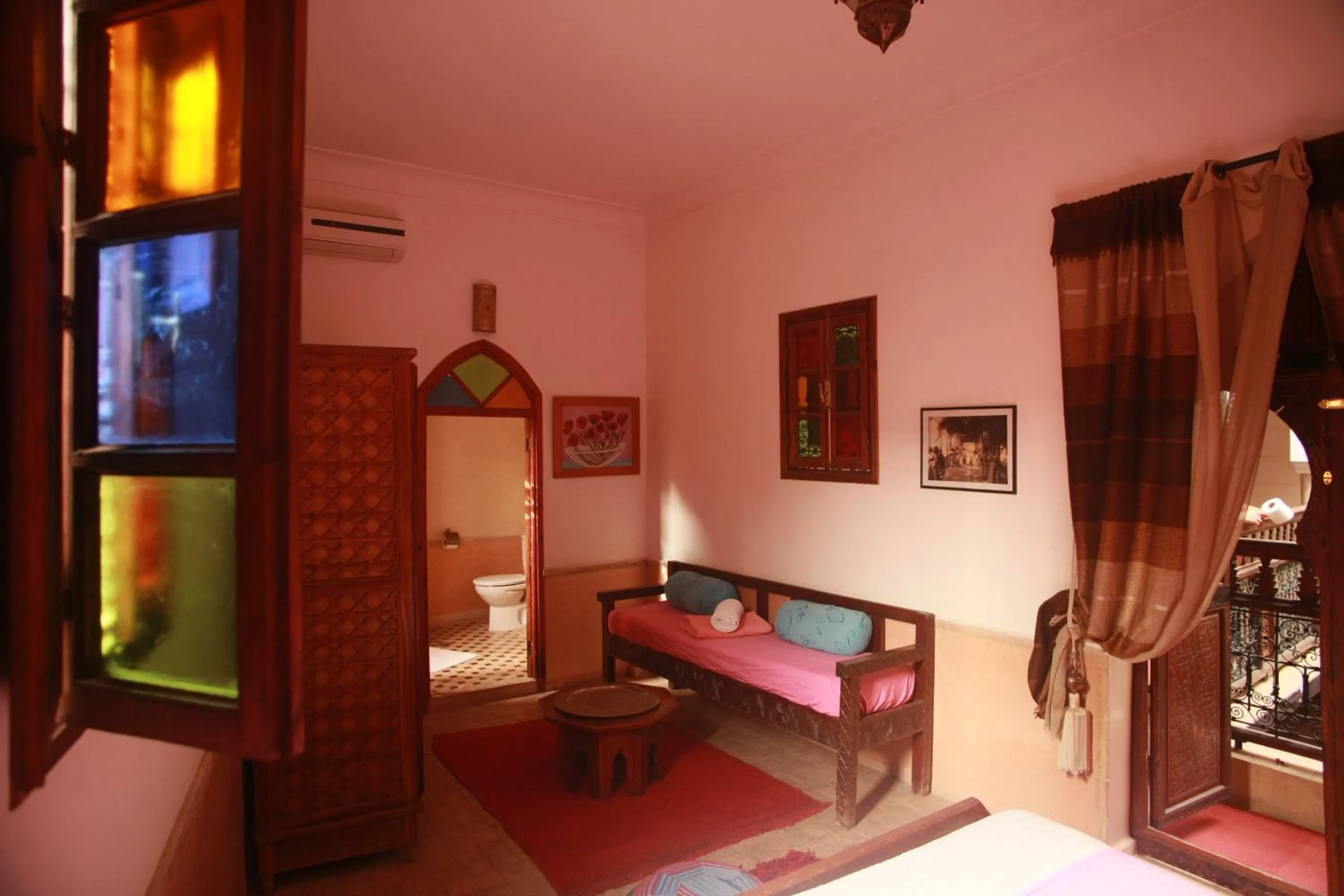 Decorative detail, Bed in Riad Wardate Rita