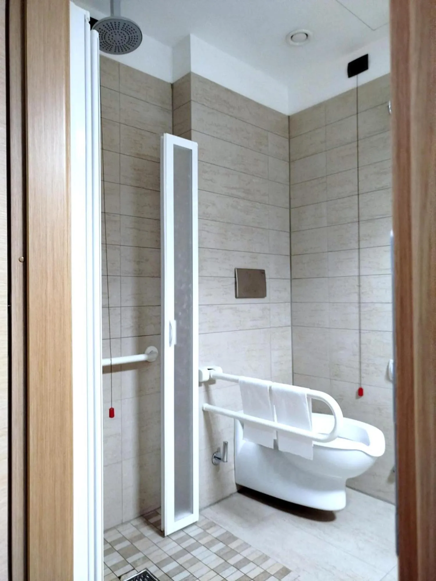 Shower in Domina Milano Fiera