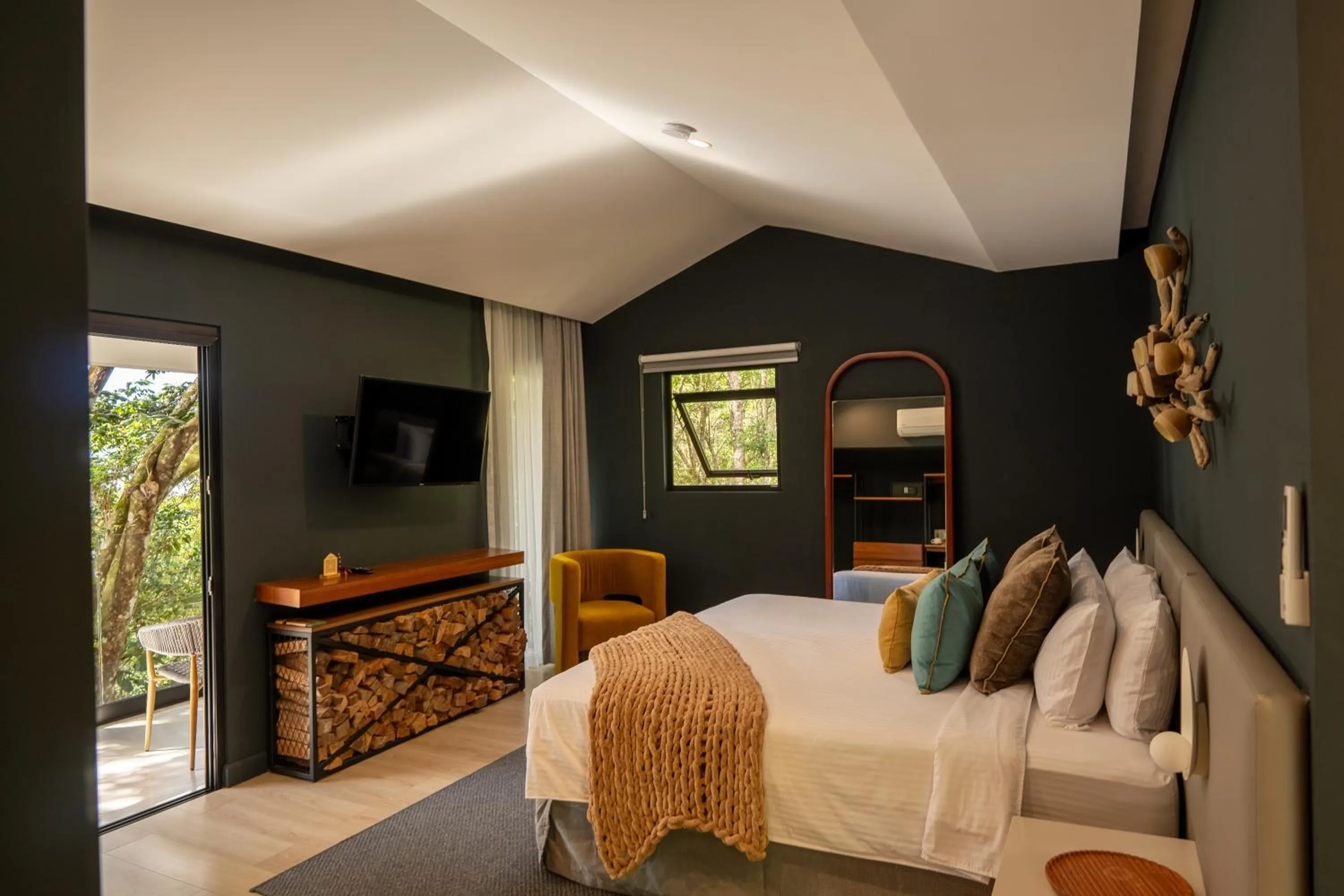 Bed in Koora Monteverde a Cloud Forest Hotel by Sandglass