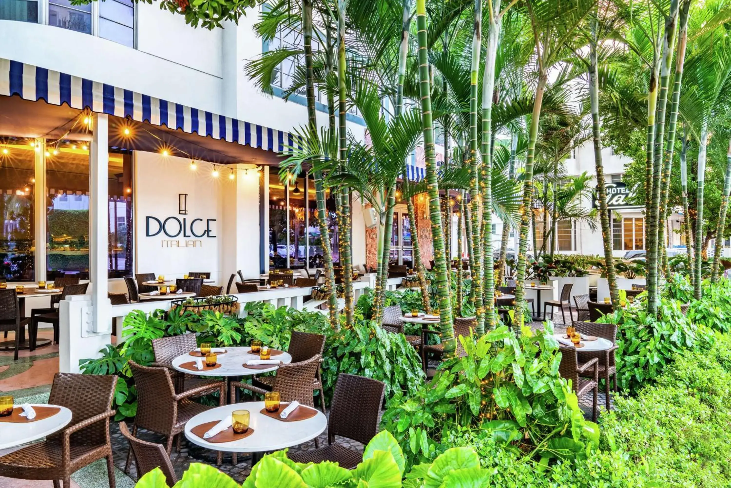 Restaurant/places to eat in Gale South Beach, Curio Collection By Hilton Restaurant/places to eat in Gale South Beach, Curio Collection By Hilton
