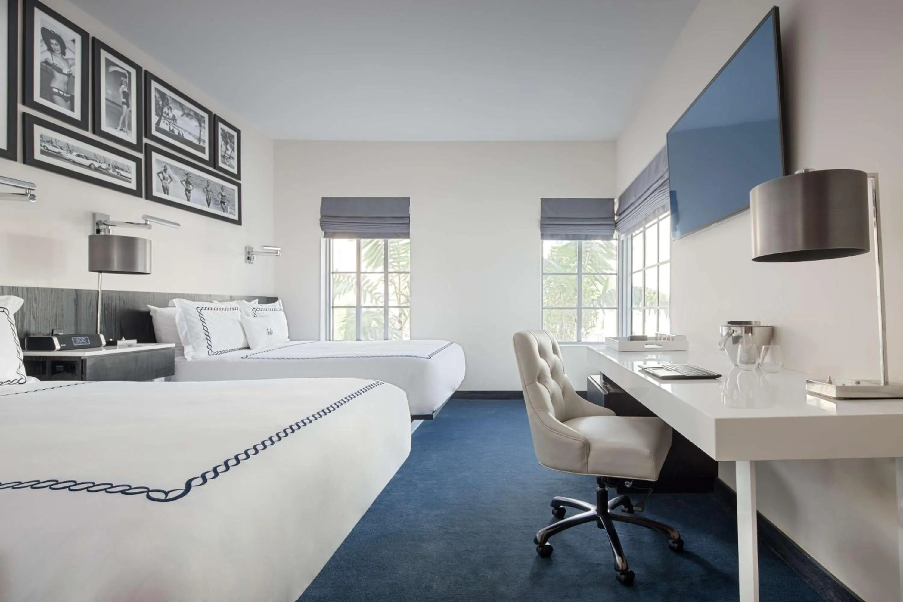 Bedroom, Bed in Gale South Beach, Curio Collection By Hilton