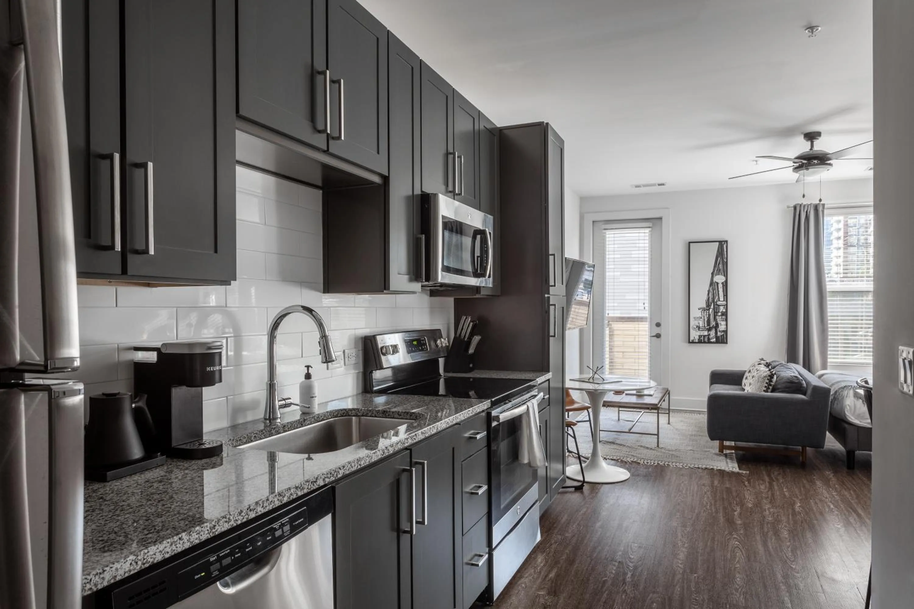 Photo of the whole room in Mint House Nashville - Music Row