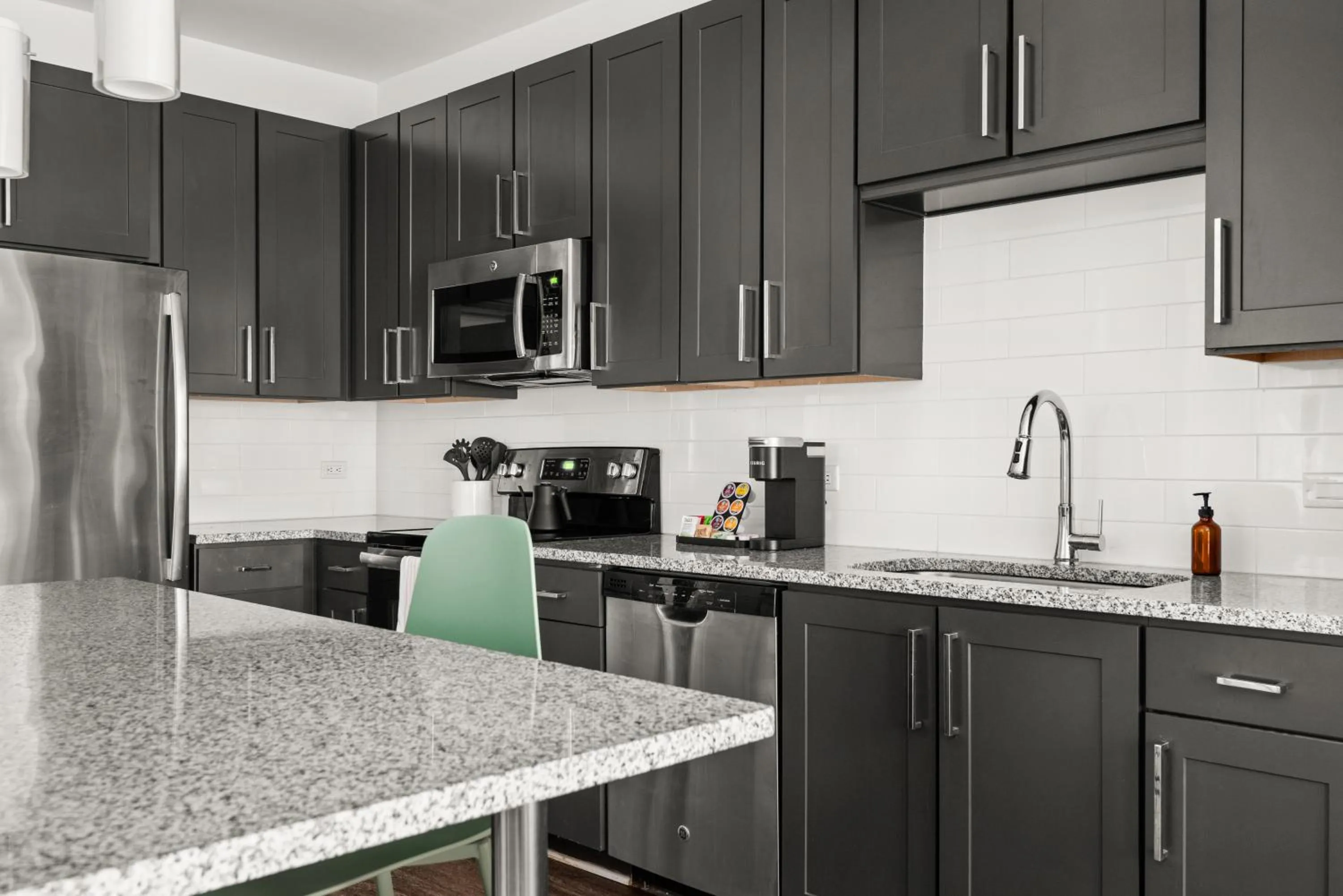 Kitchen or kitchenette in Mint House Nashville - Music Row