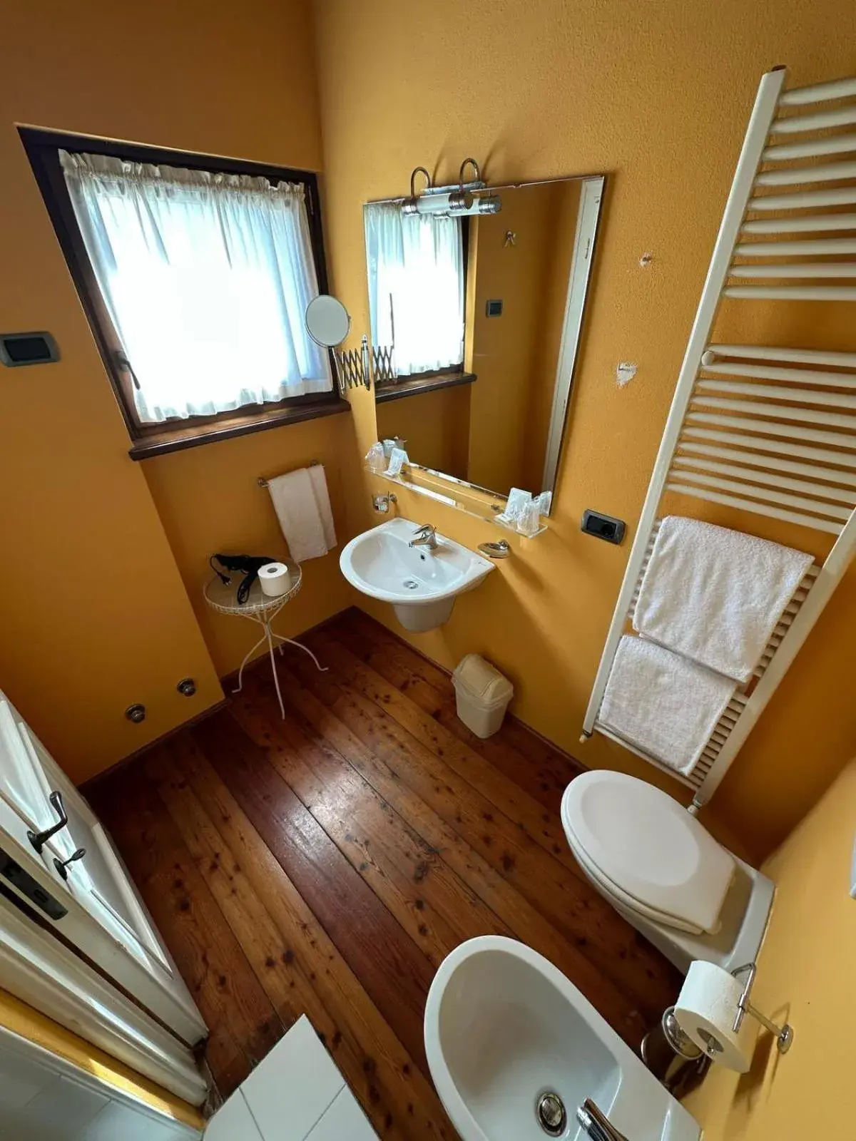 Triple Room in Agriturismo Cà Del Lago Triple Room in Agriturismo Cà Del Lago