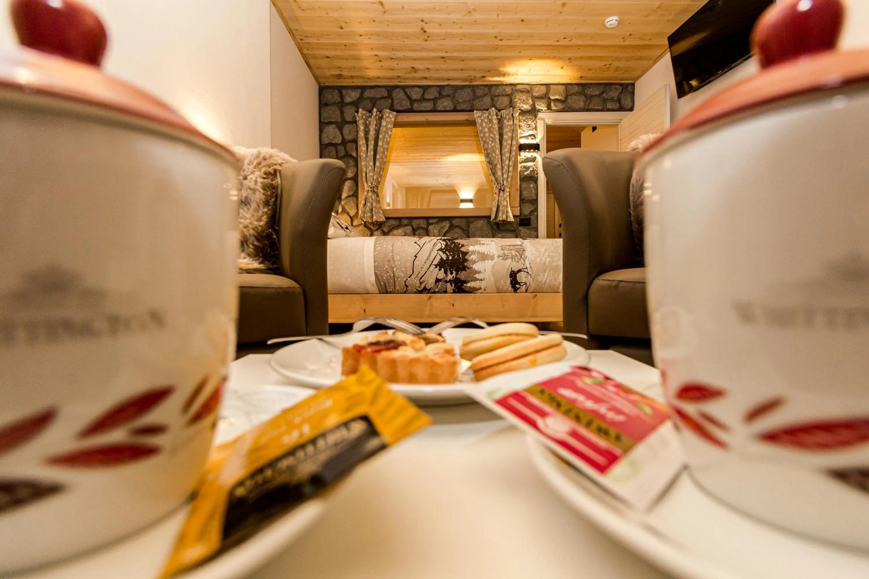 Food and drinks in Hotel Al Foiron