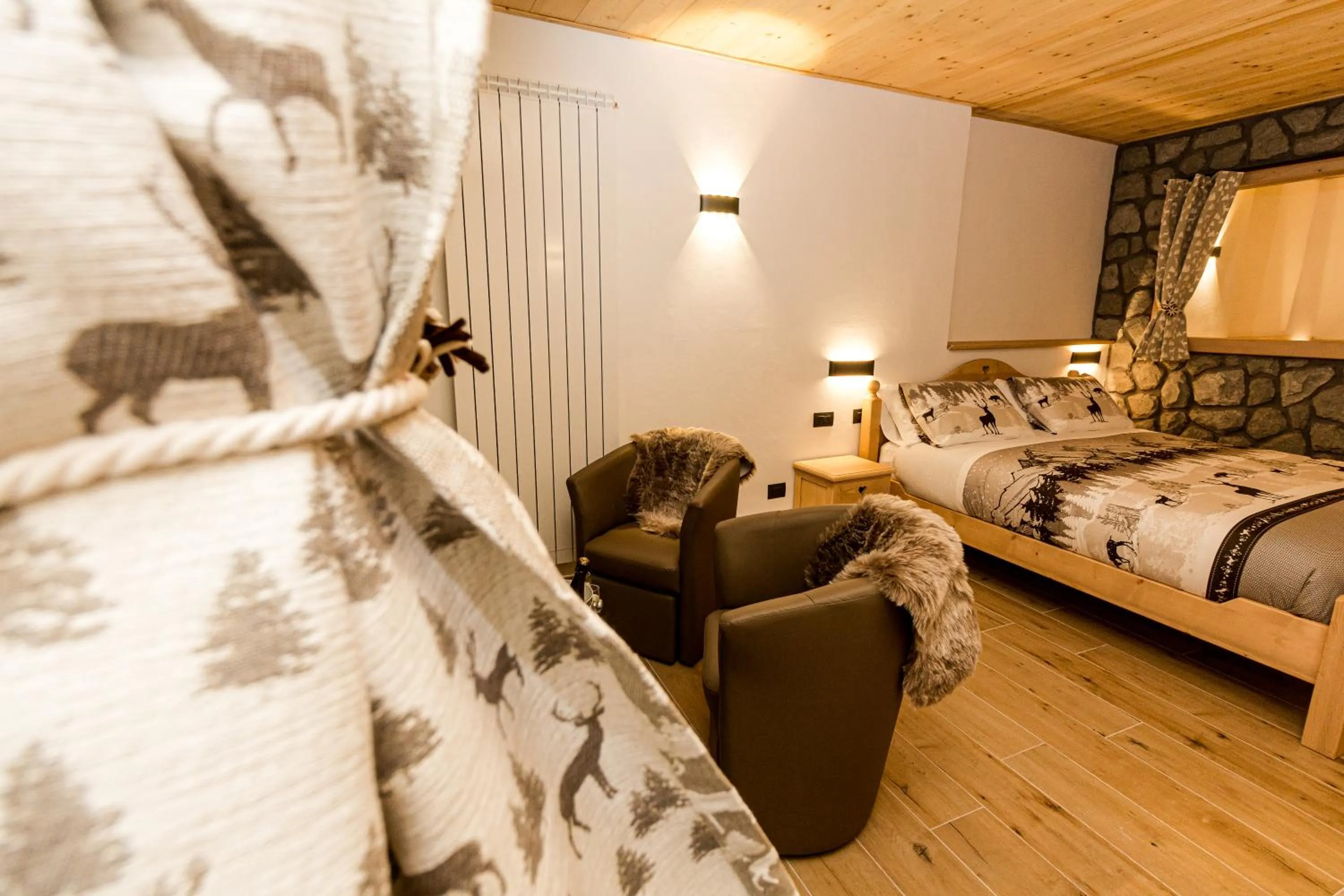 Photo of the whole room, Bed in Hotel Al Foiron