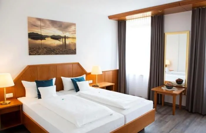 Bed in Gasthof zur Post Oberwirt