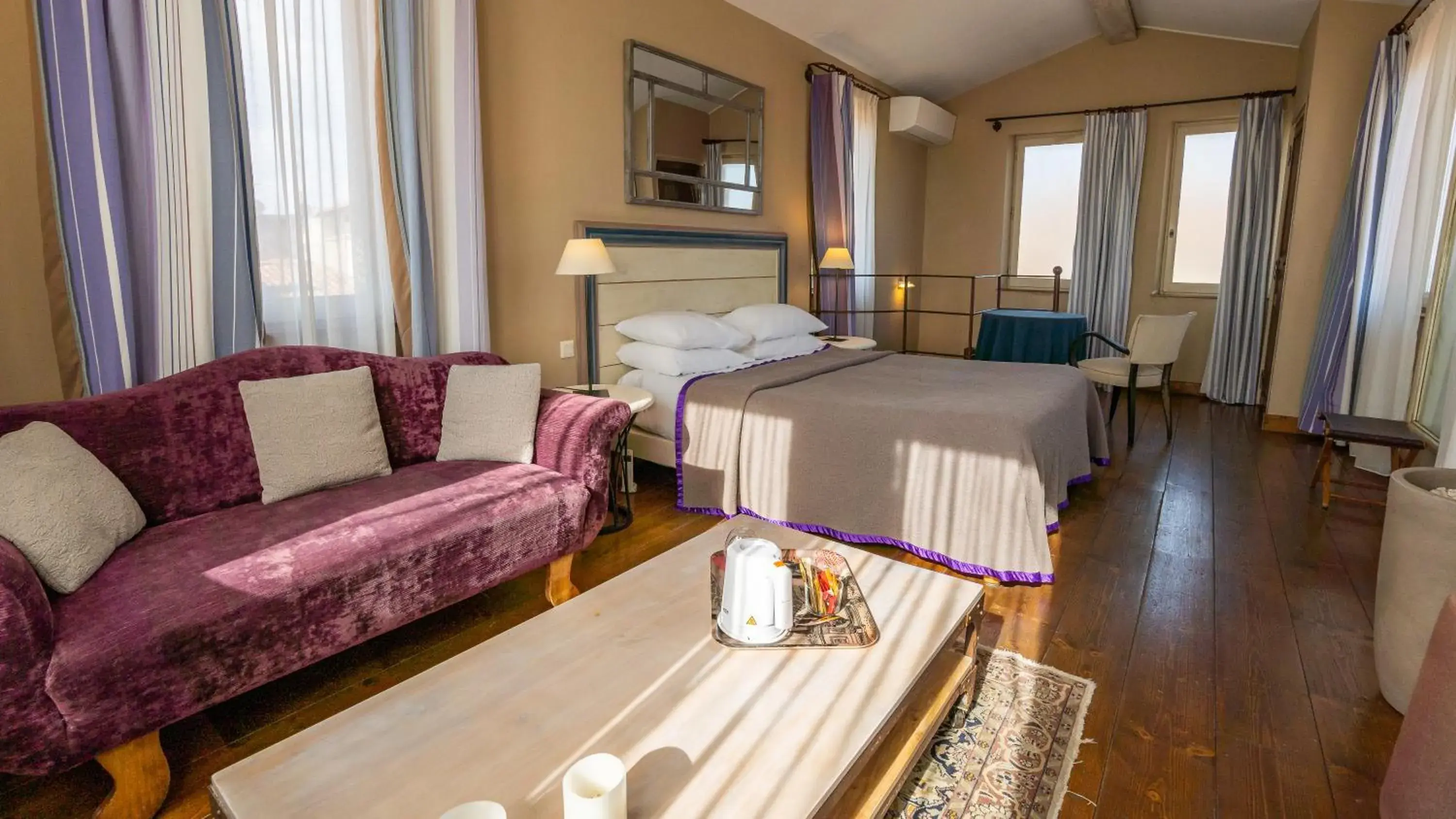 Double Room - Belvedere with View in Hôtel Amphithéâtre Double Room - Belvedere with View in Hôtel Amphithéâtre