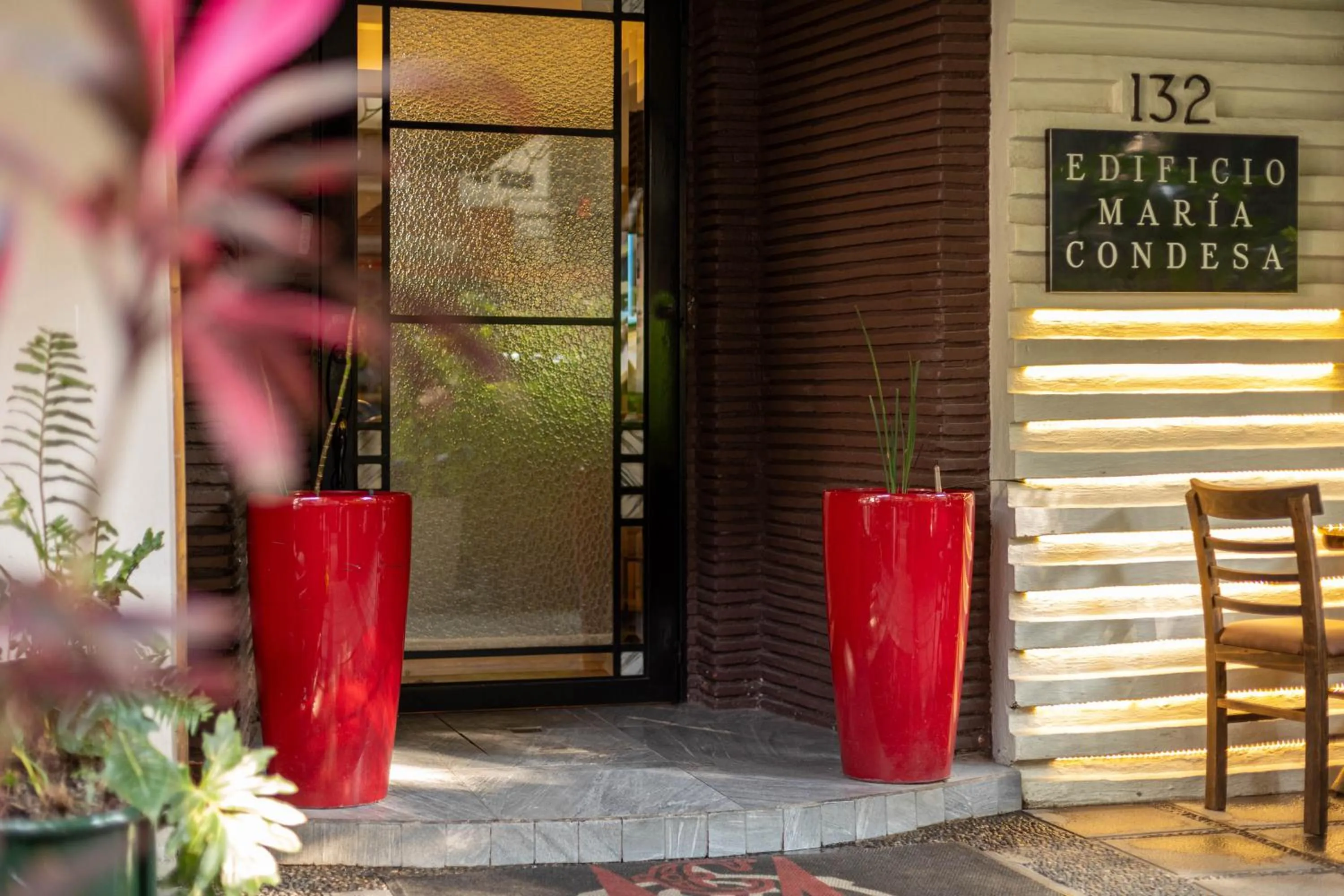 Property building in Maria Condesa